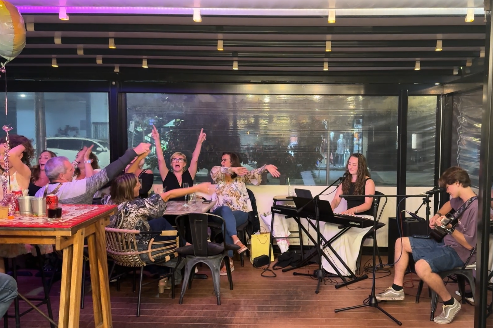 Twist Nights Live: Lachie &amp; Summer Saturday 2nd May