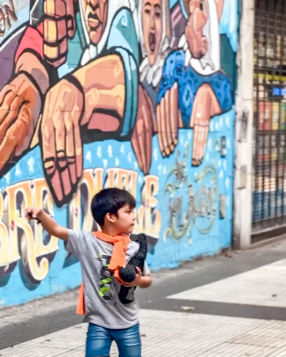 Appreciation post for the street art of Buenos Aires 💙 

I read once that the true pulse of a city could be understood through their street art. It&rsquo;s like looking into the reflection of the local&rsquo;s hearts.

Look close enough, and you can