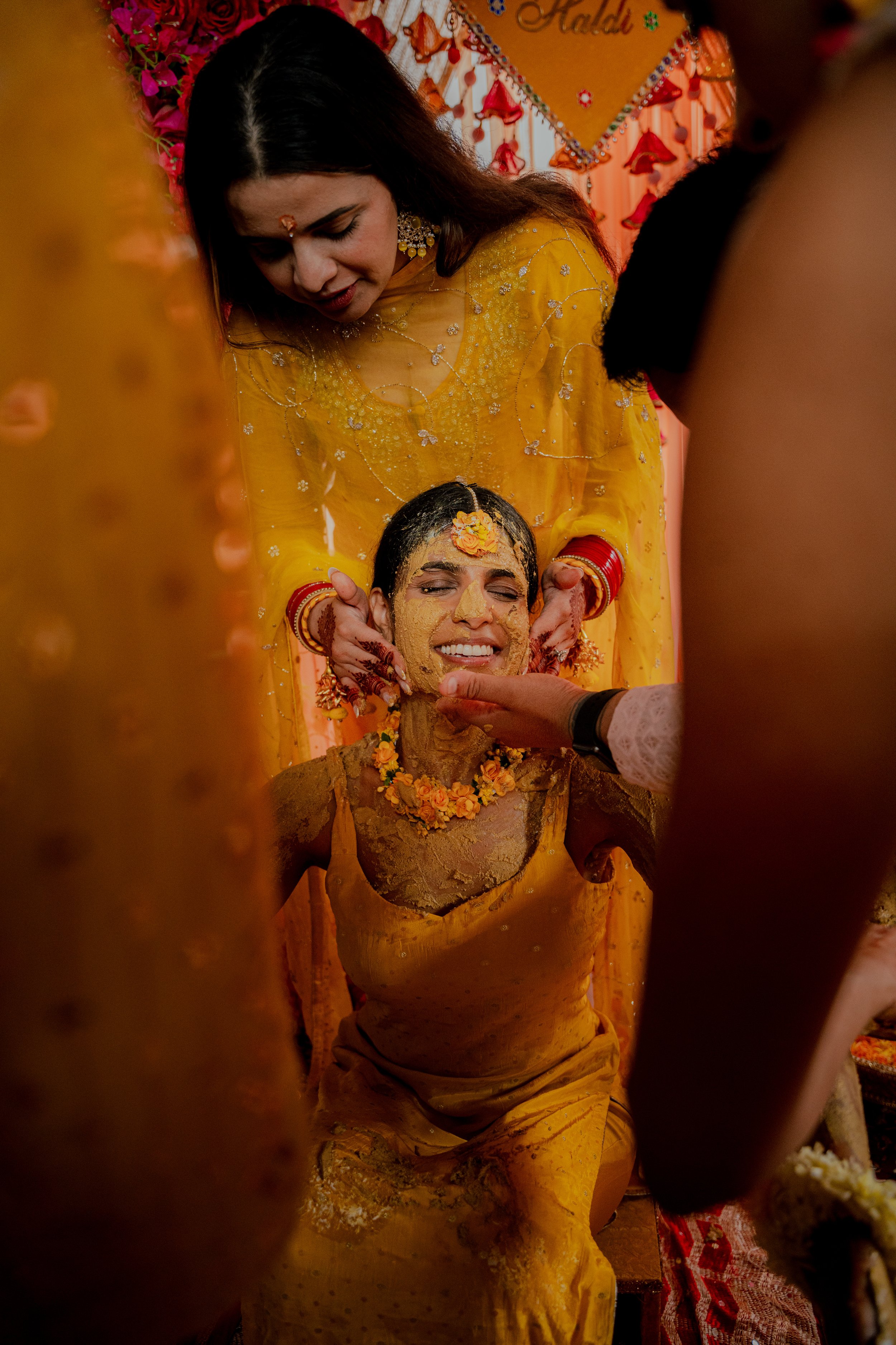 PriyaHaldi-320.jpg