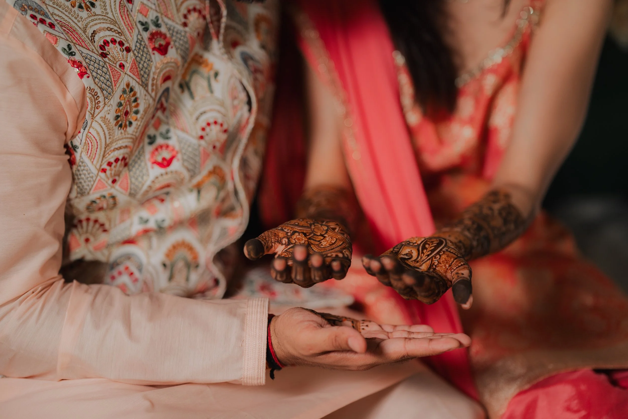 AeshaYashMehendi-232.jpg