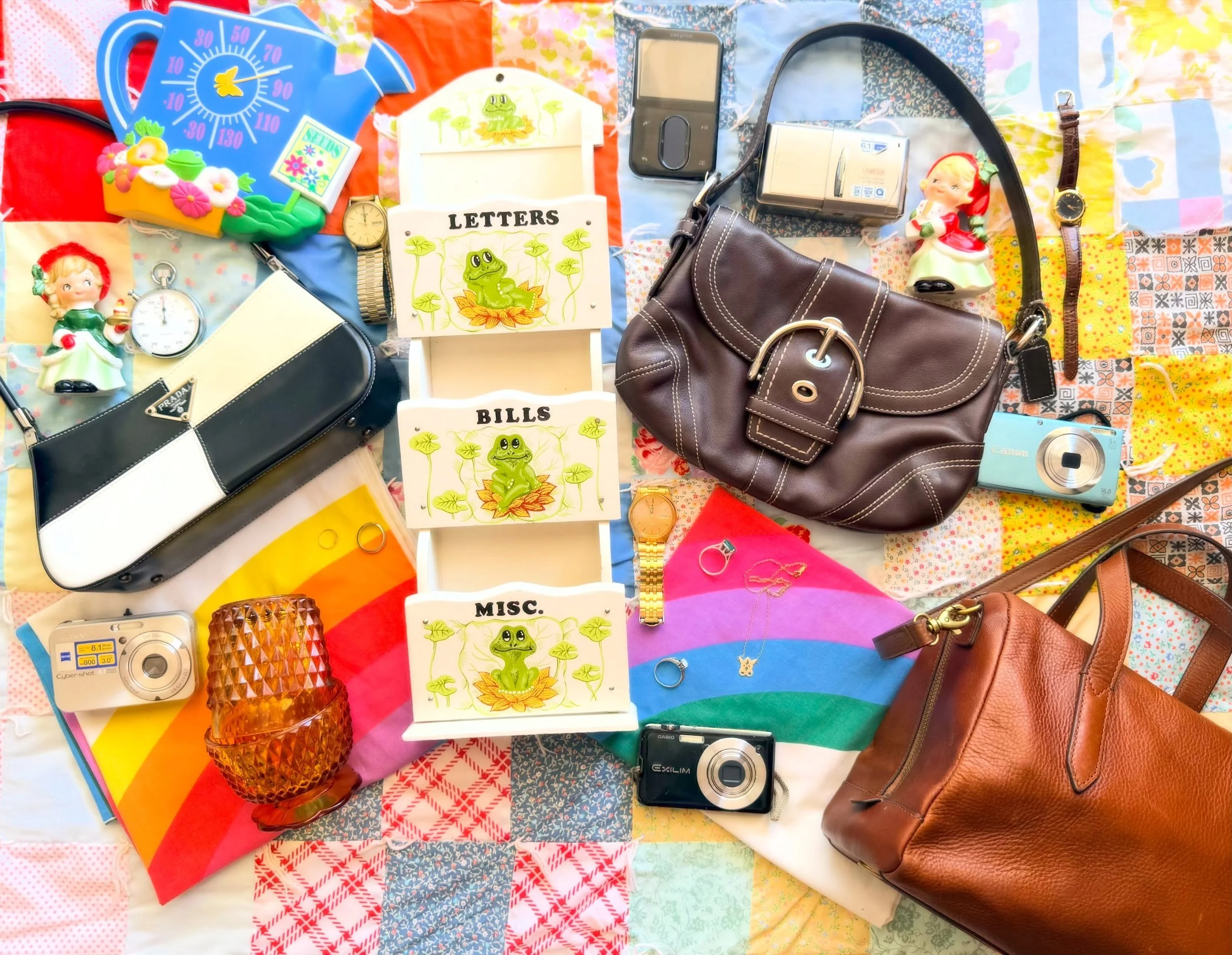 Last two weeks Thrift Haul 🌈
You never know what you&rsquo;re going to find at the sales. 

#estatesalefinds #thrifthaul #vintagefinds #y2k #vintagejewelry
