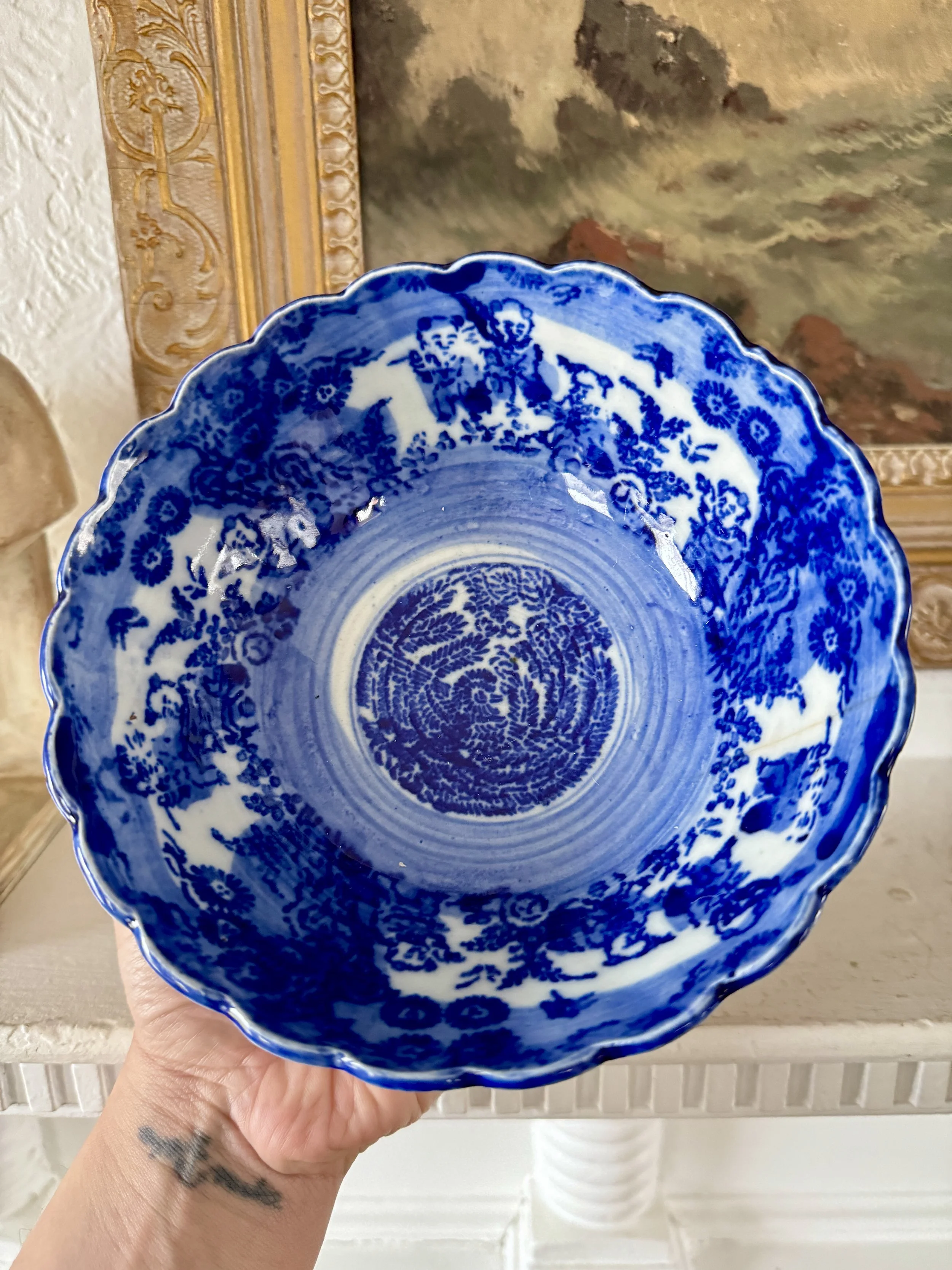 antique japanese arita ware scalloped bowl