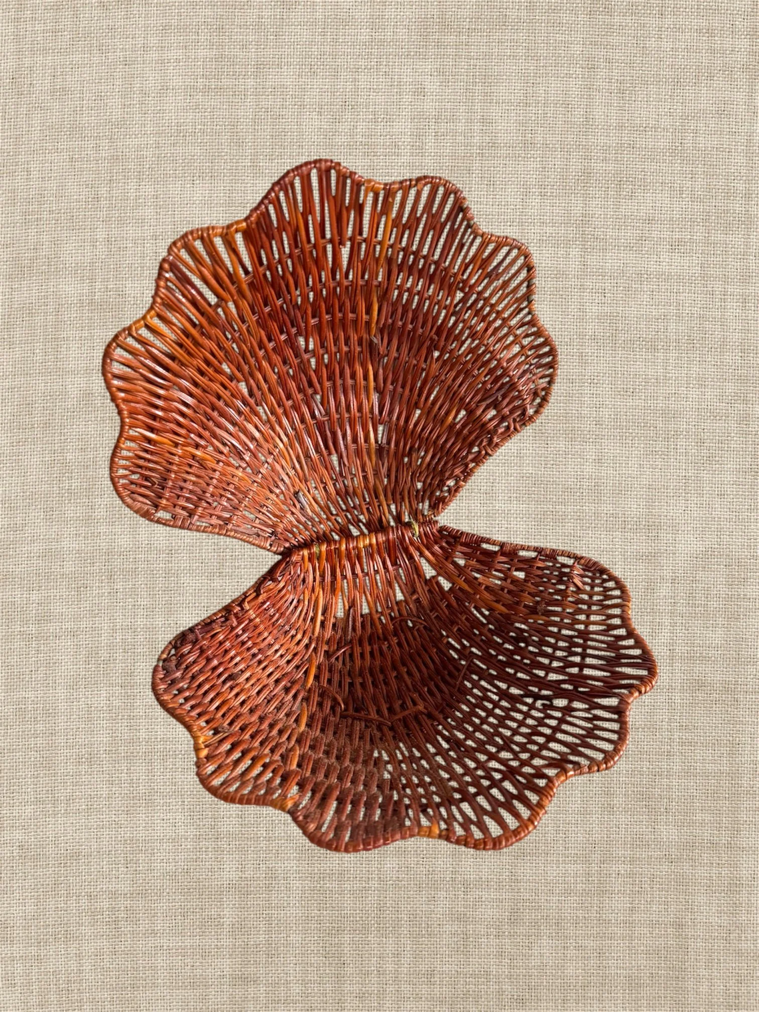 wicker clam shell basket box, vintage