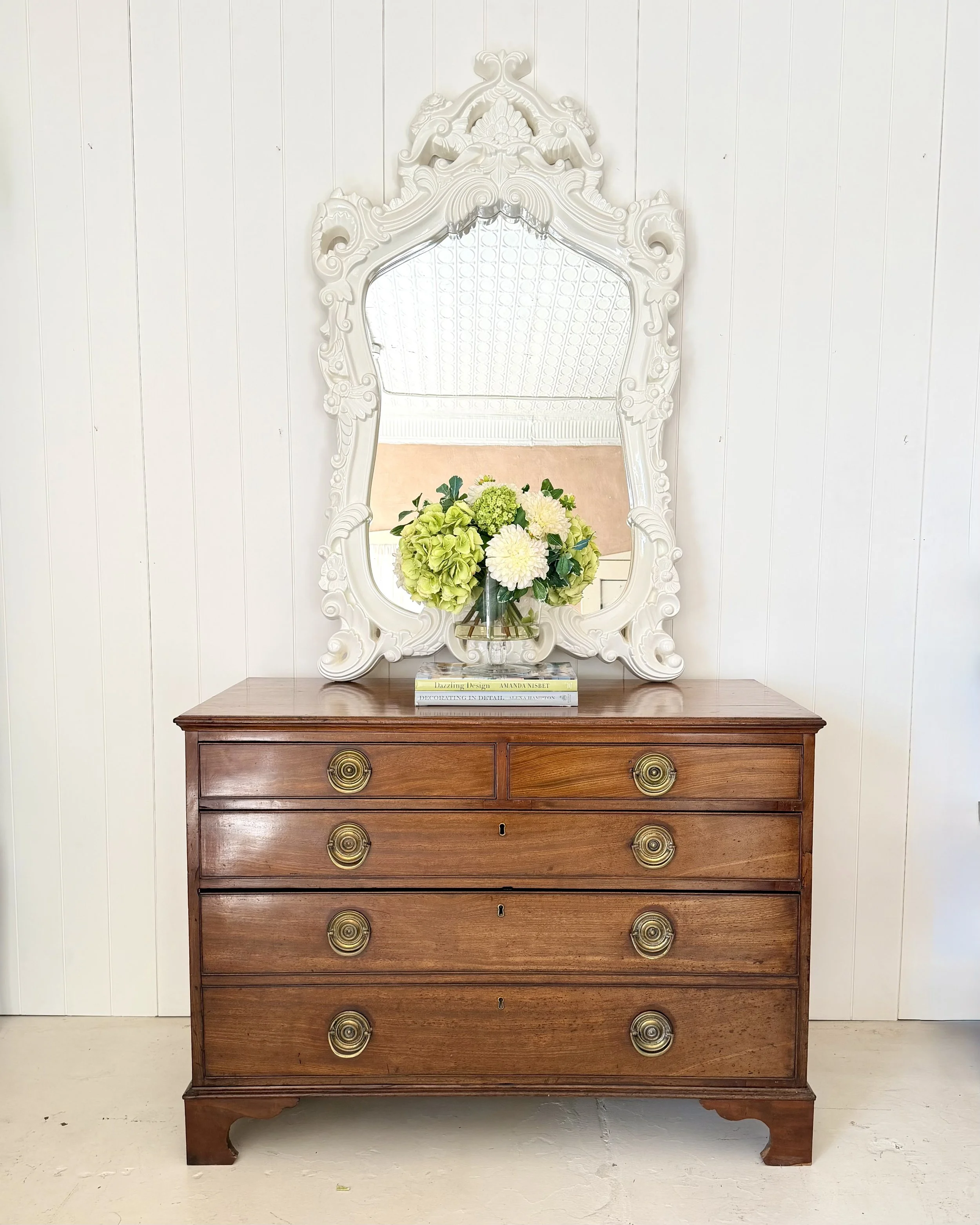19TH CENTURY MAHOGANY CHEST OF DRAWERS