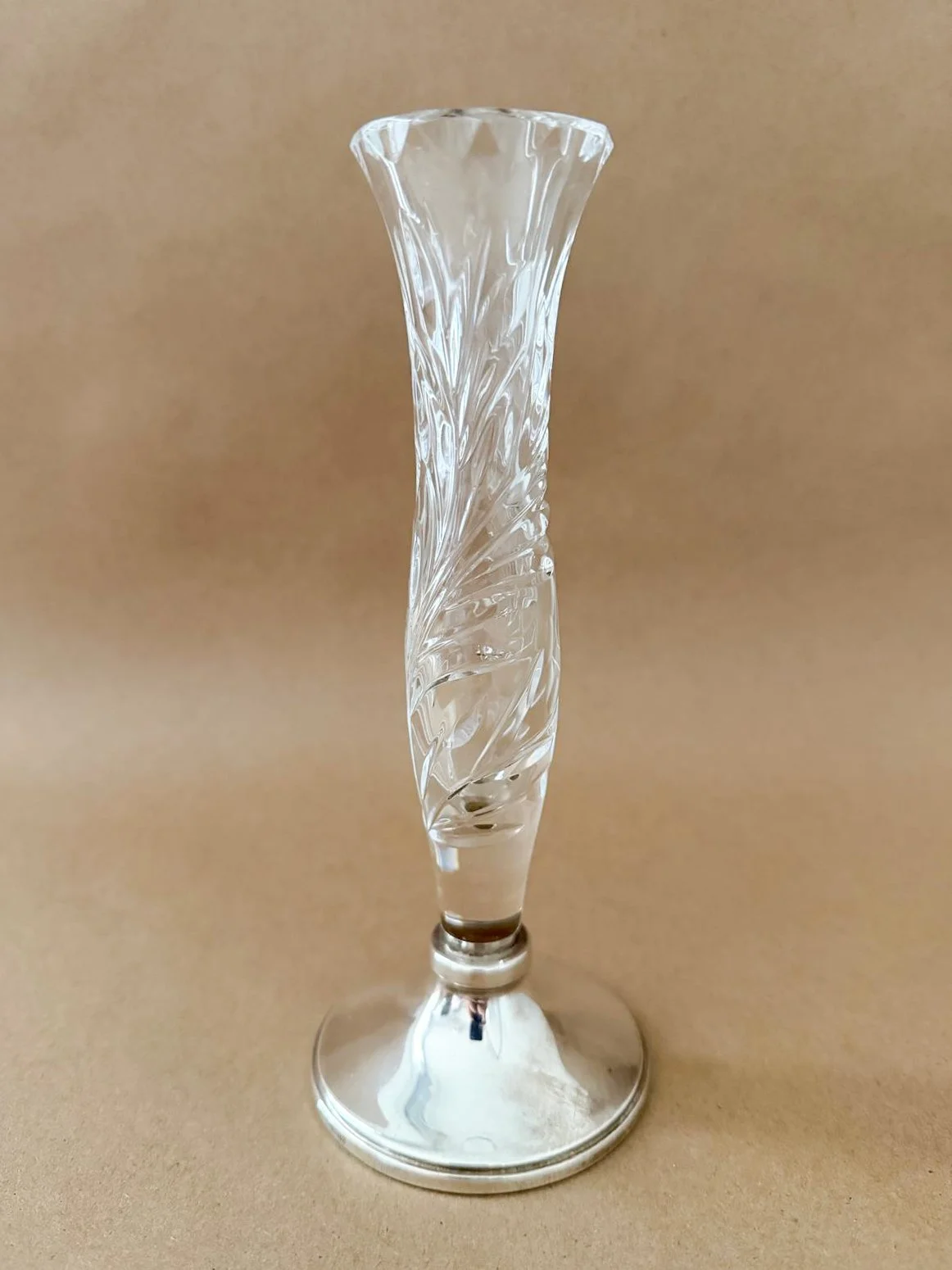 VINTAGE CUT GLASS POSY VASE, WITH STERLING SILVER FOOTED PEDESTAL