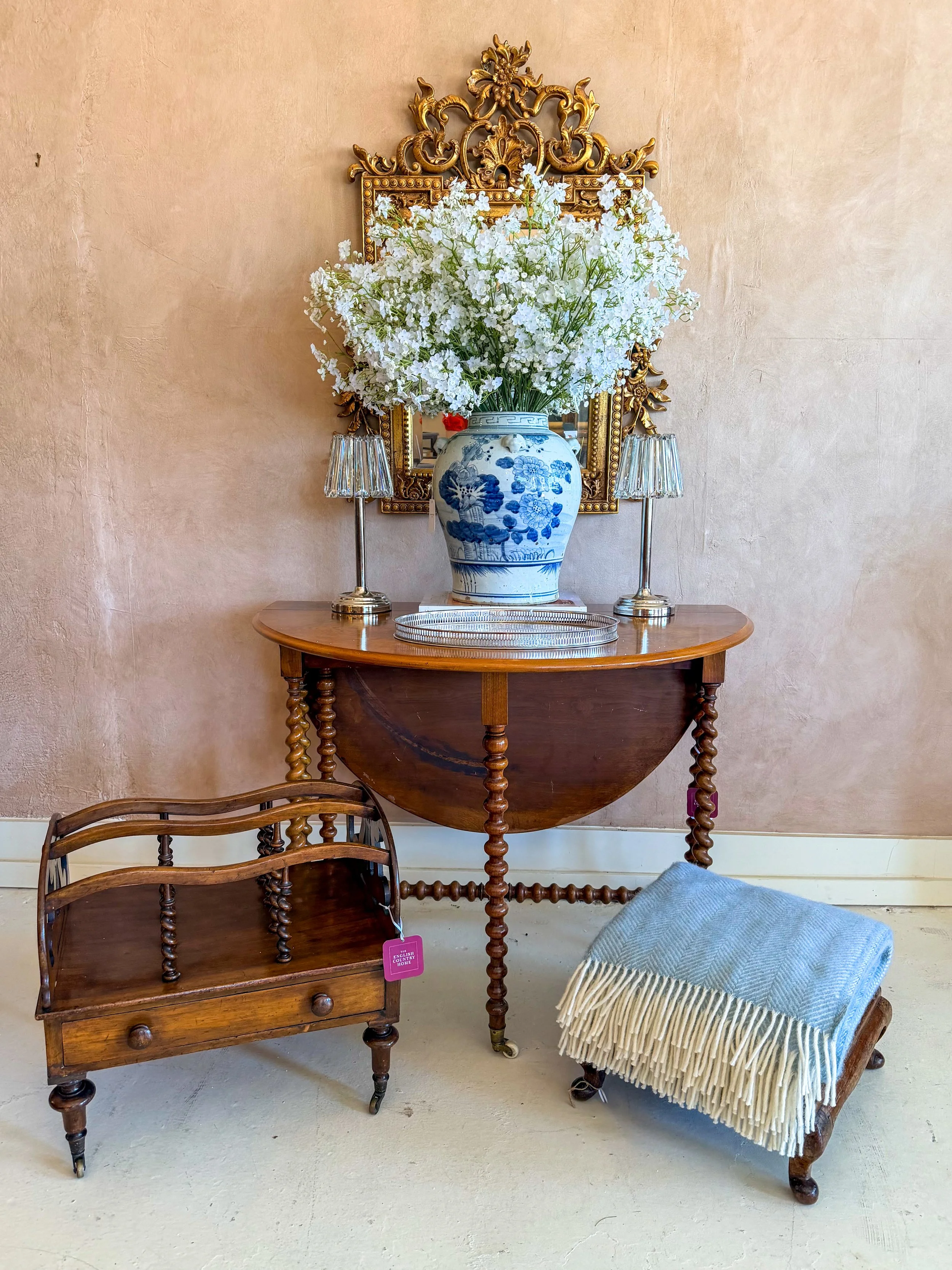 VICTORIAN WALNUT SUTHERLAND TABLE