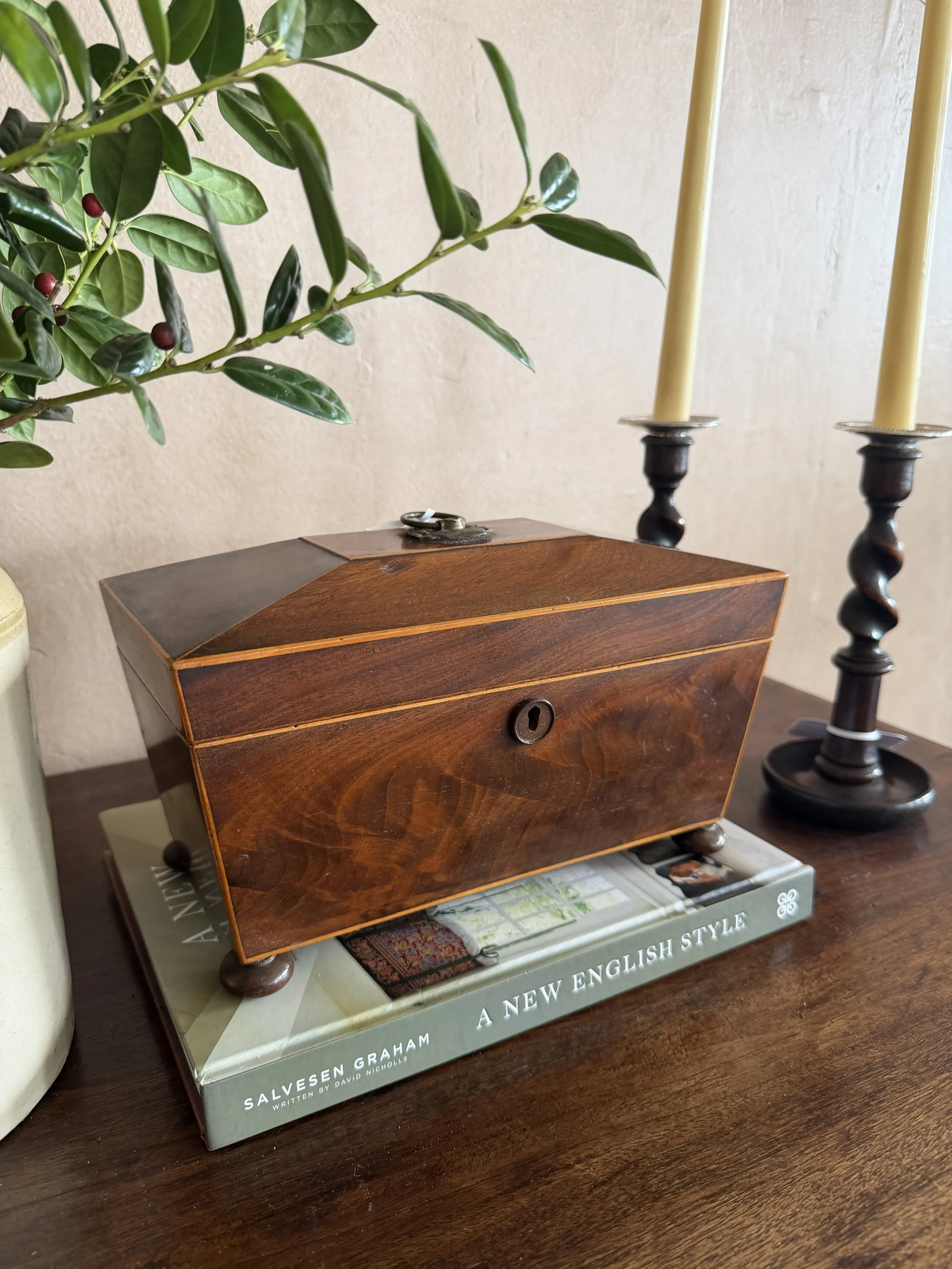 ANTIQUE MAHOGANY TEA CADDY