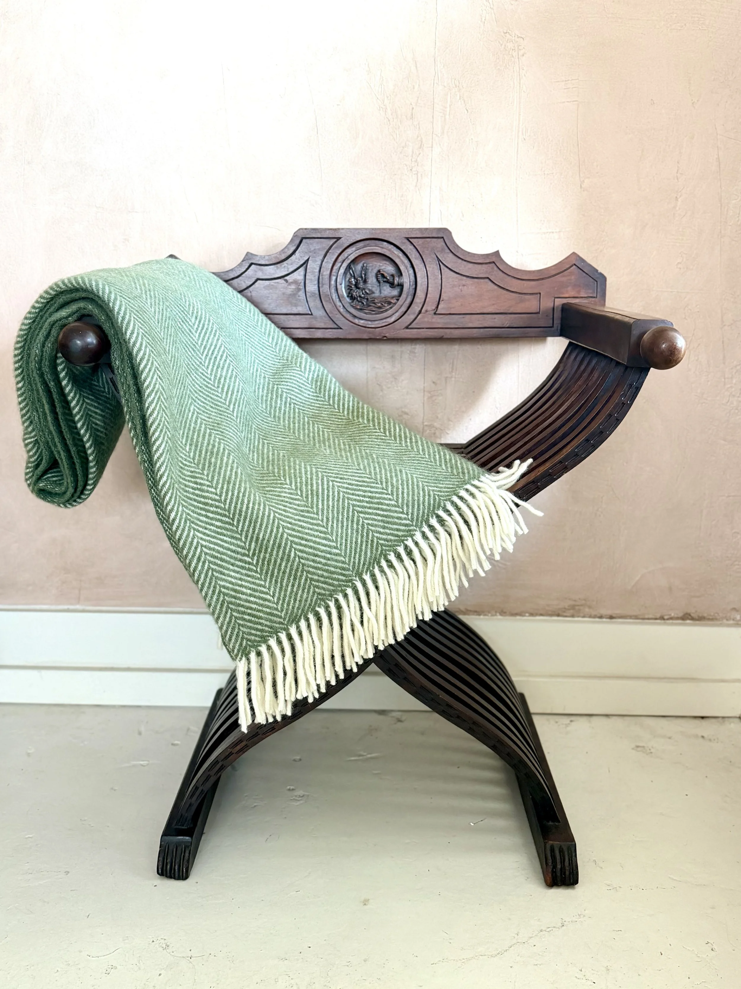 TWEEDMILL ENGLISH PURE NEW WOOL THROW - OLIVE GREEN