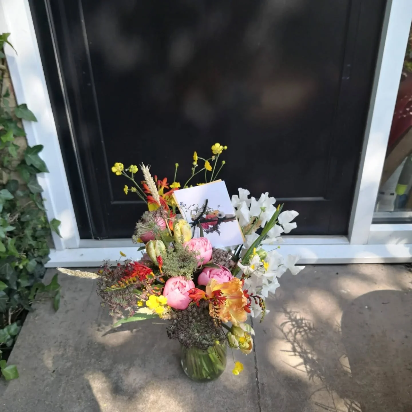 D E L I V E R I E S
▫️
Scroll through for a lovely collection of photos throughout the years of deliveries and collections. Some just weekly's, some mother's day and some for Just Because.
▫️
I really would love to get back to monthly deliveries, esp