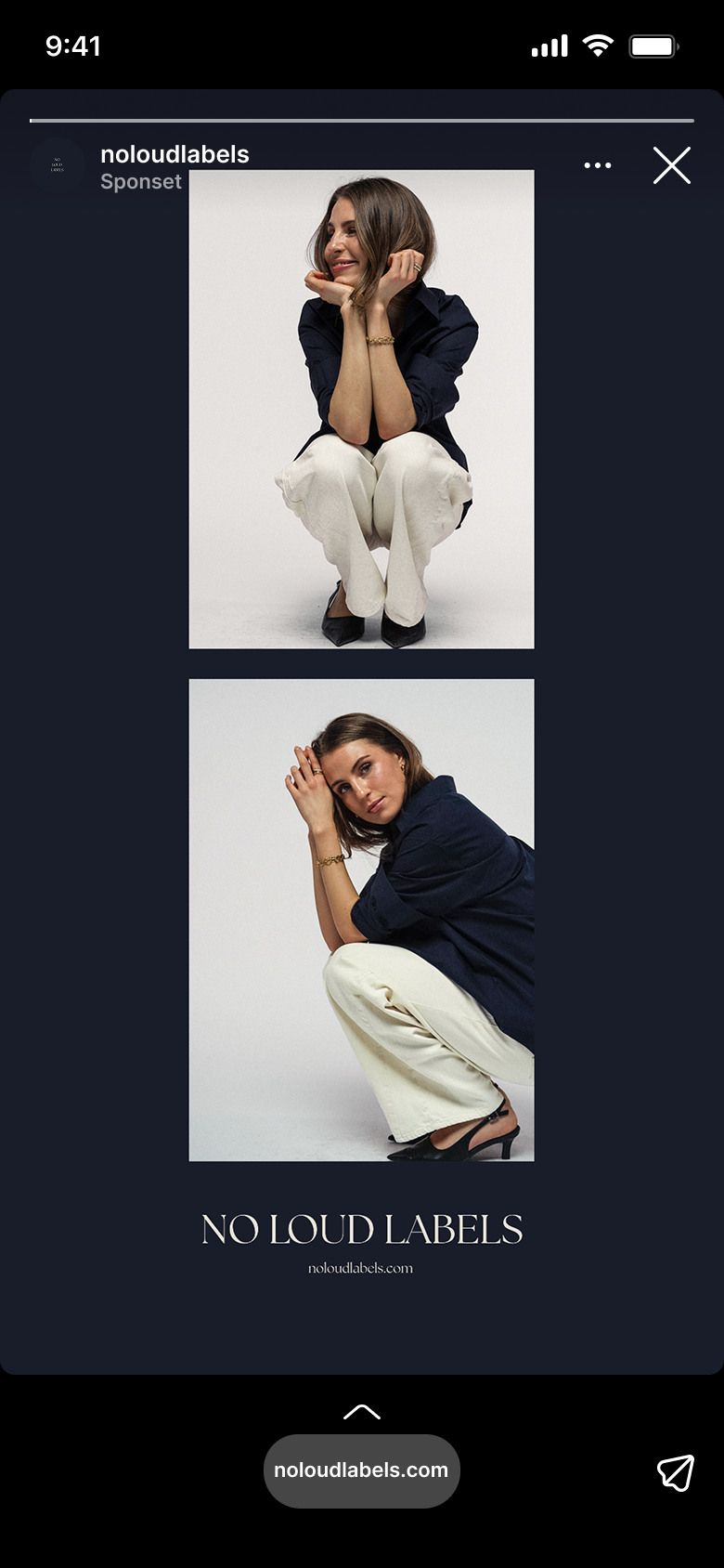 To bilder av en kvinne som poserer på en hvit bakgrunn. Den øverste viser kvinnen i en kneholdende positur med et smil, den nederste viser henne sittende med en hånd i håret, begge i mørkeblå skjorte og hvite bukser.