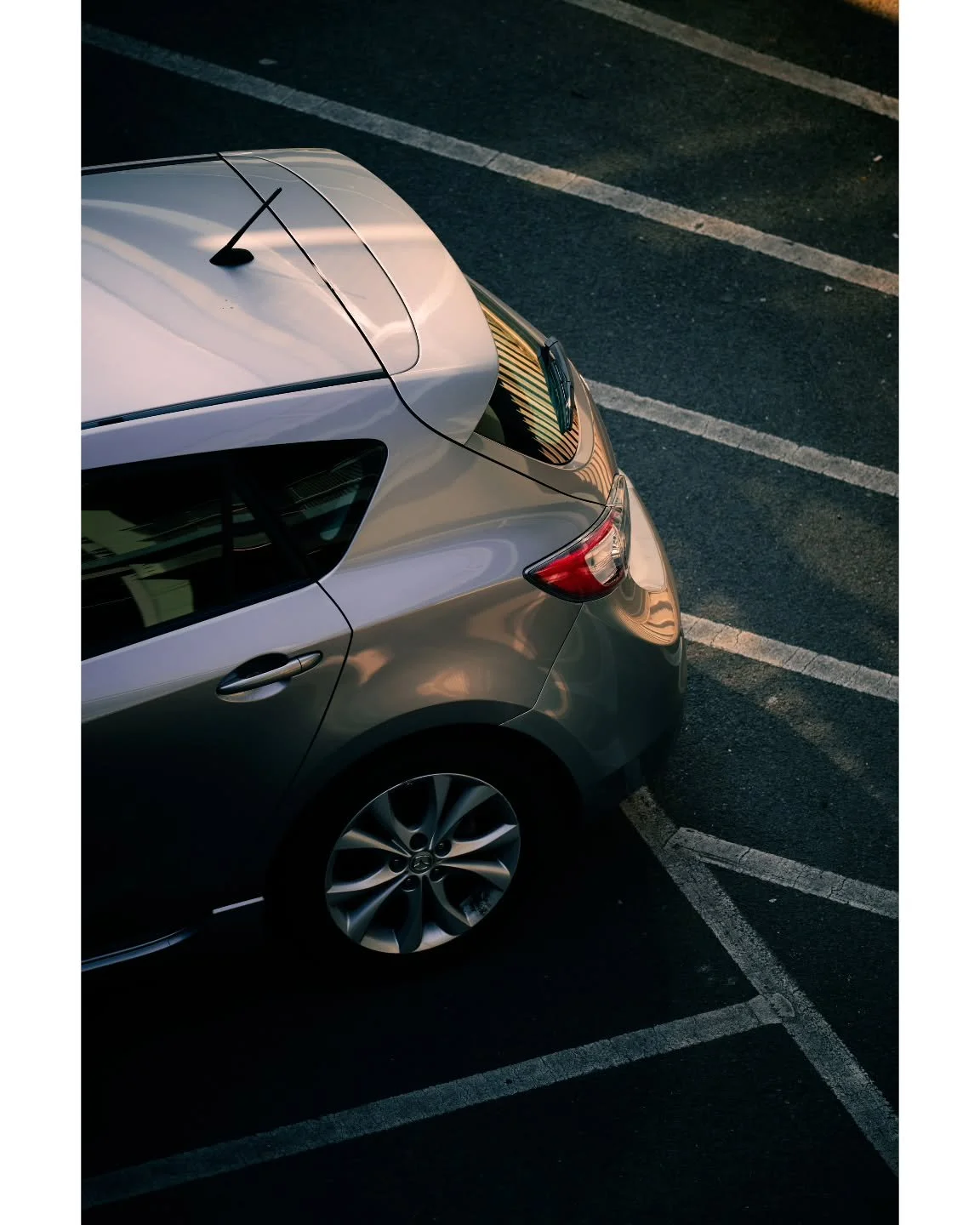 🌄🎶🚙
&bull;
📸 Nikon Z5
🔭 70-200 f/4 G
&bull;
#roadtrip #sunnyday #autumndrive #causewaycoastalroute #northernireland #novembervibes #scenicdrive #automotive #automotivephotography #carsofinstagram #carphotoshoot #convertiblelife #everydayview #no