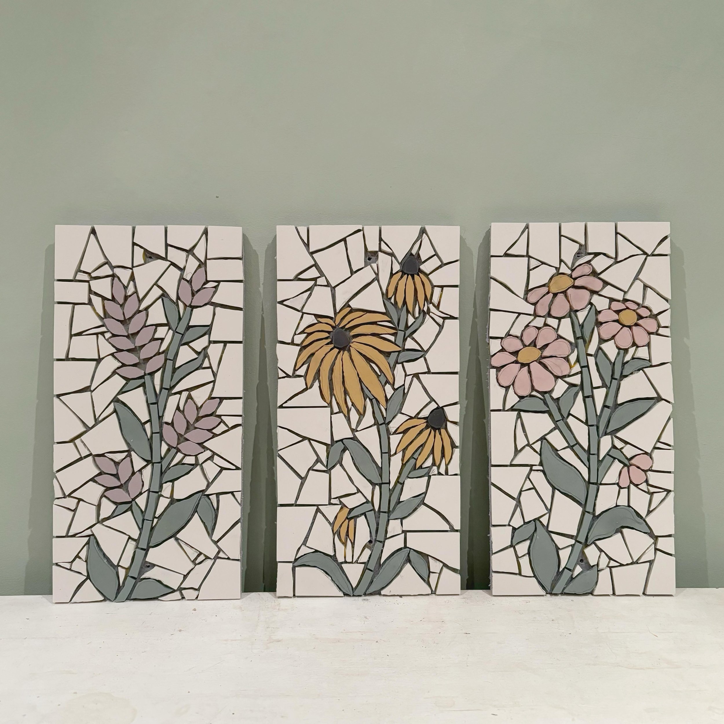 This little botanical trio is finally finished, although yet to be grouted.

Now I just need to decide whether to sell them as a trio or individually!

What do you think?

#mosaicsbyjo #mosaicart #mosaicflowers #flowers #flowertriptych #floraldesign 