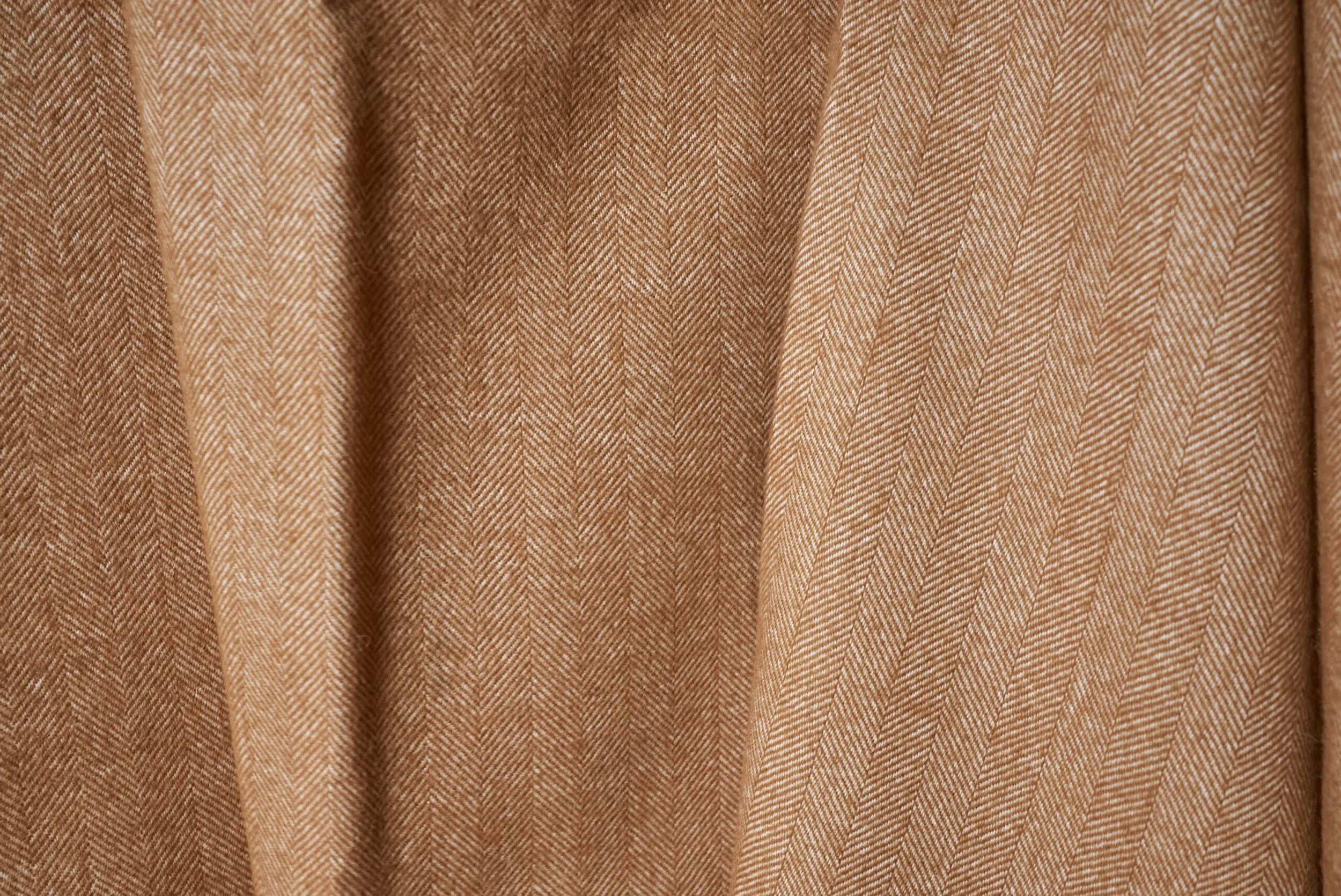 Fishbone | Camel + White