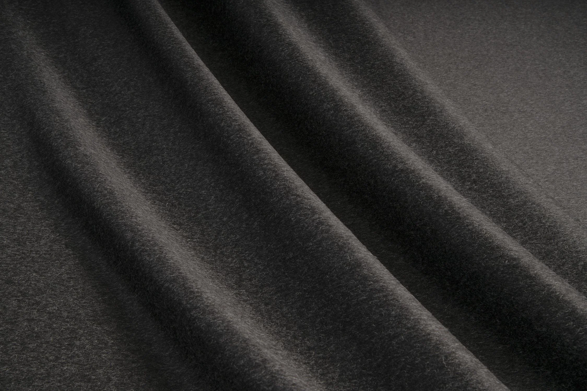 Liso | Grey Black