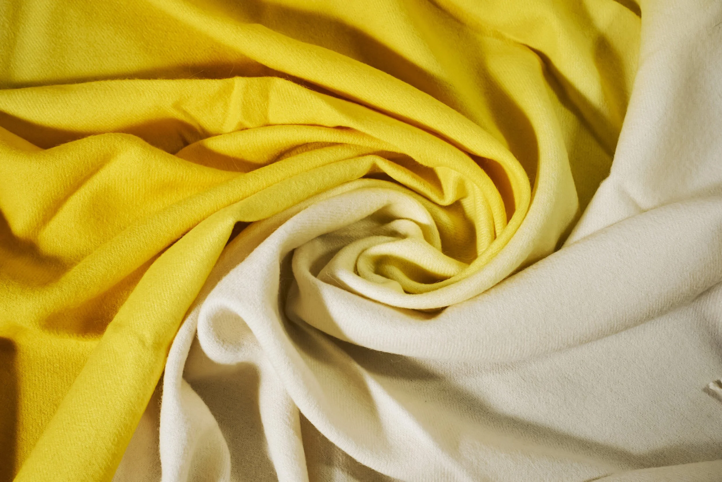 Essential a Mano | Jaune