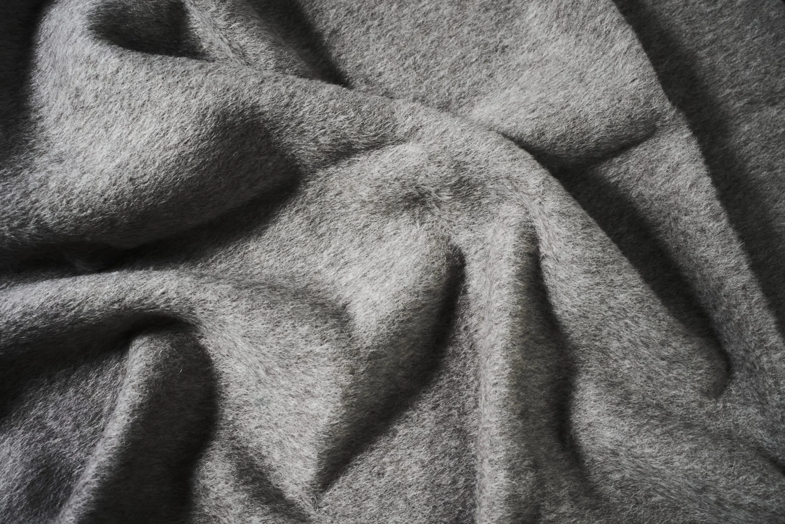 Caricia | Dark Grey