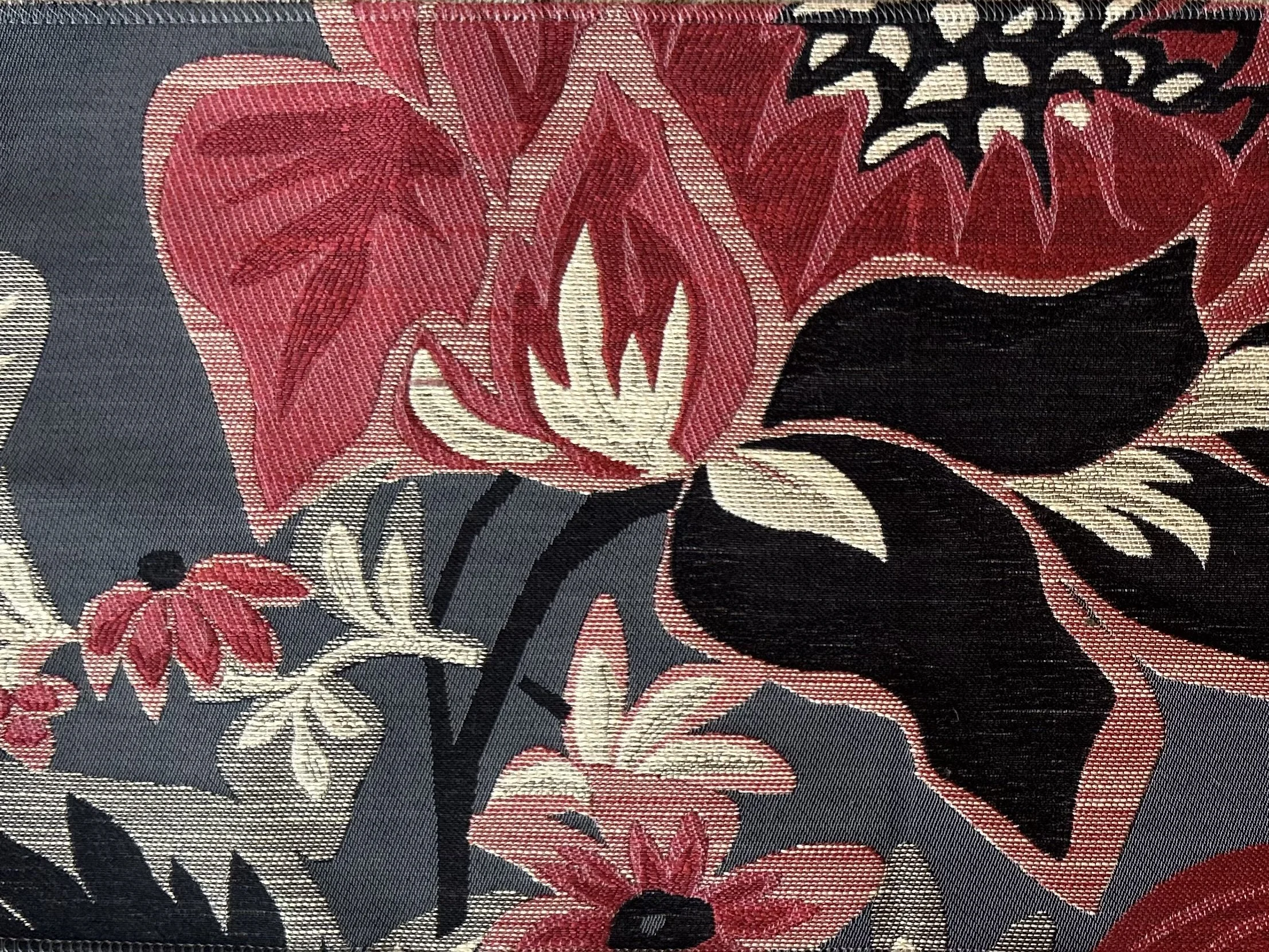 Rue Montaigne | Burgandy