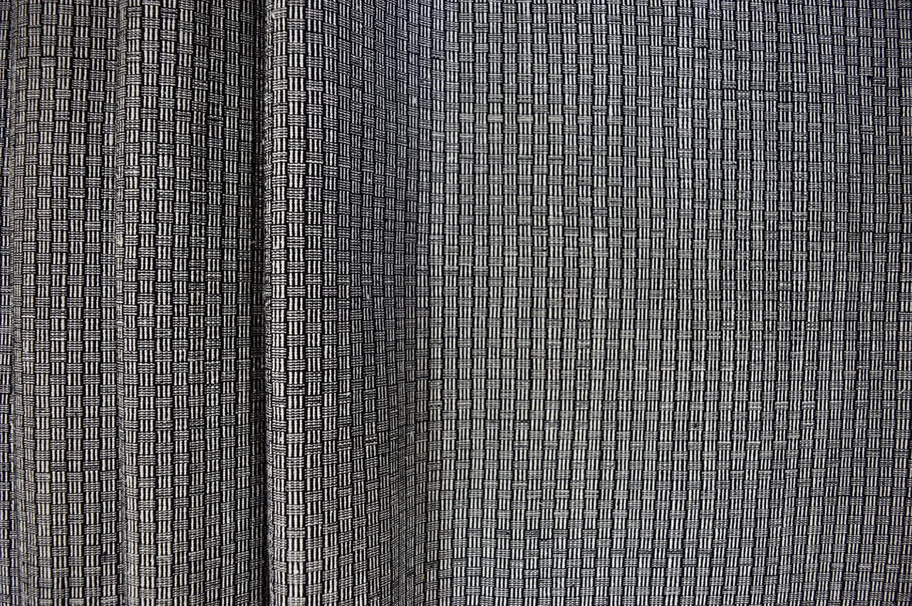 Ajiro Plain | Plain Black & White