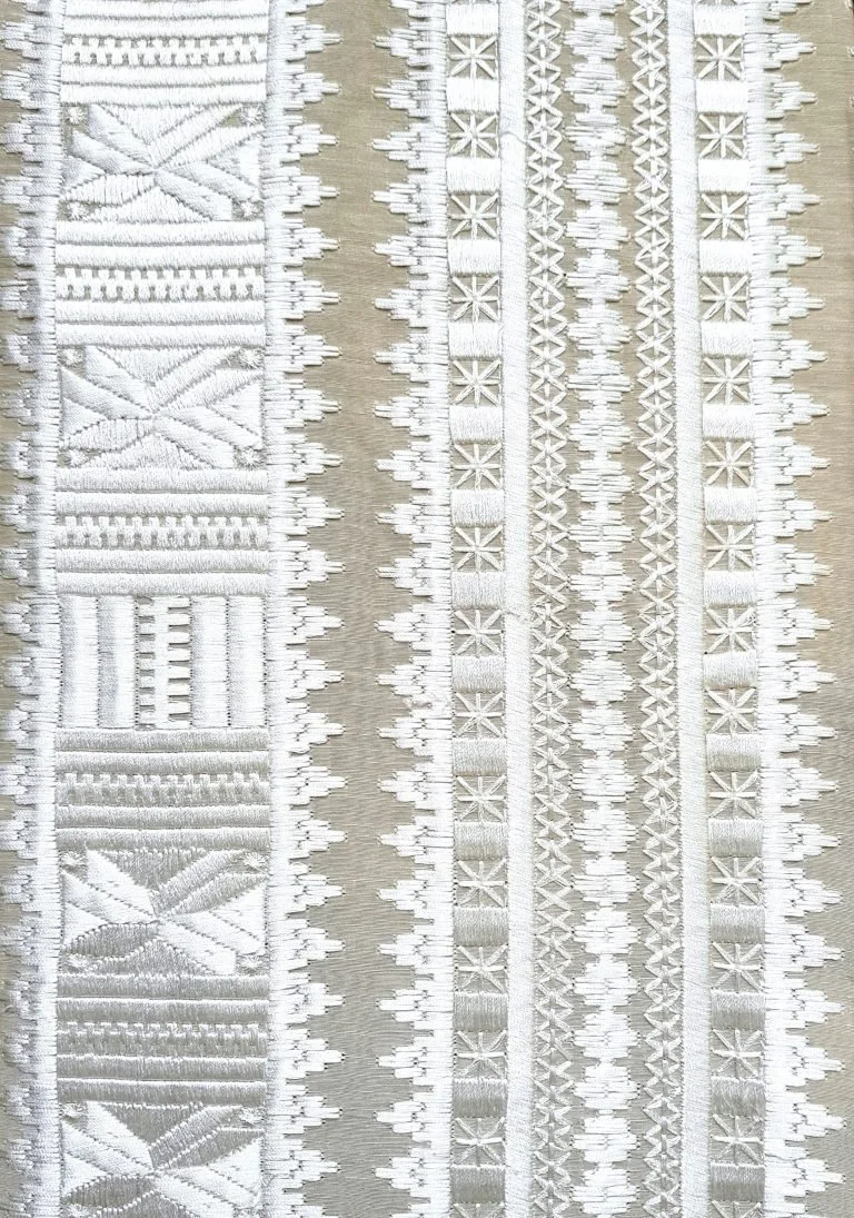 Magyar | Ivoire Mastic