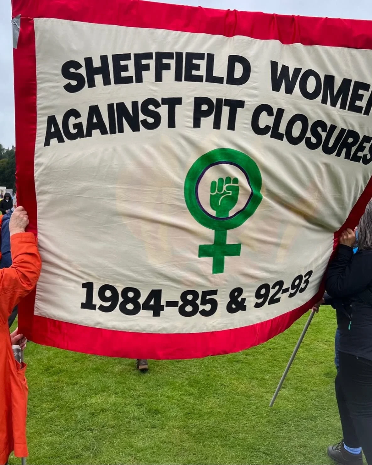 🐿️Monday 15 dec sheffield crone club meet up - the iron ladies at the showroom cinema, with a q n a with some of the women involved in the miner&rsquo;s strike. Meet 5pm showroom bar. Get your ticket 🎫 via showroom. @showroom_cinema 💪✊ #gonecronin