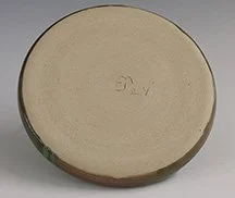 St-Paddy-Carved-Round-Ceramic-Shamrock-Hat-Tray-Dk-Green