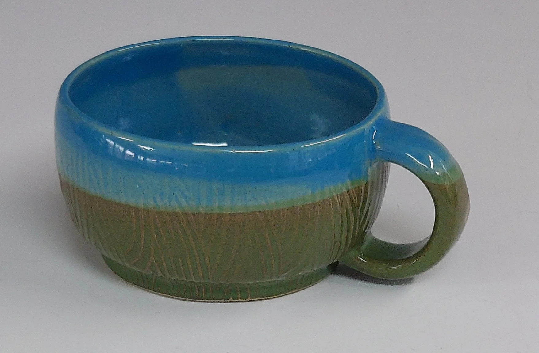 Beautifully-Textured-Ceramic-Tri-Colored-Stoneware-Latte-Cup-2