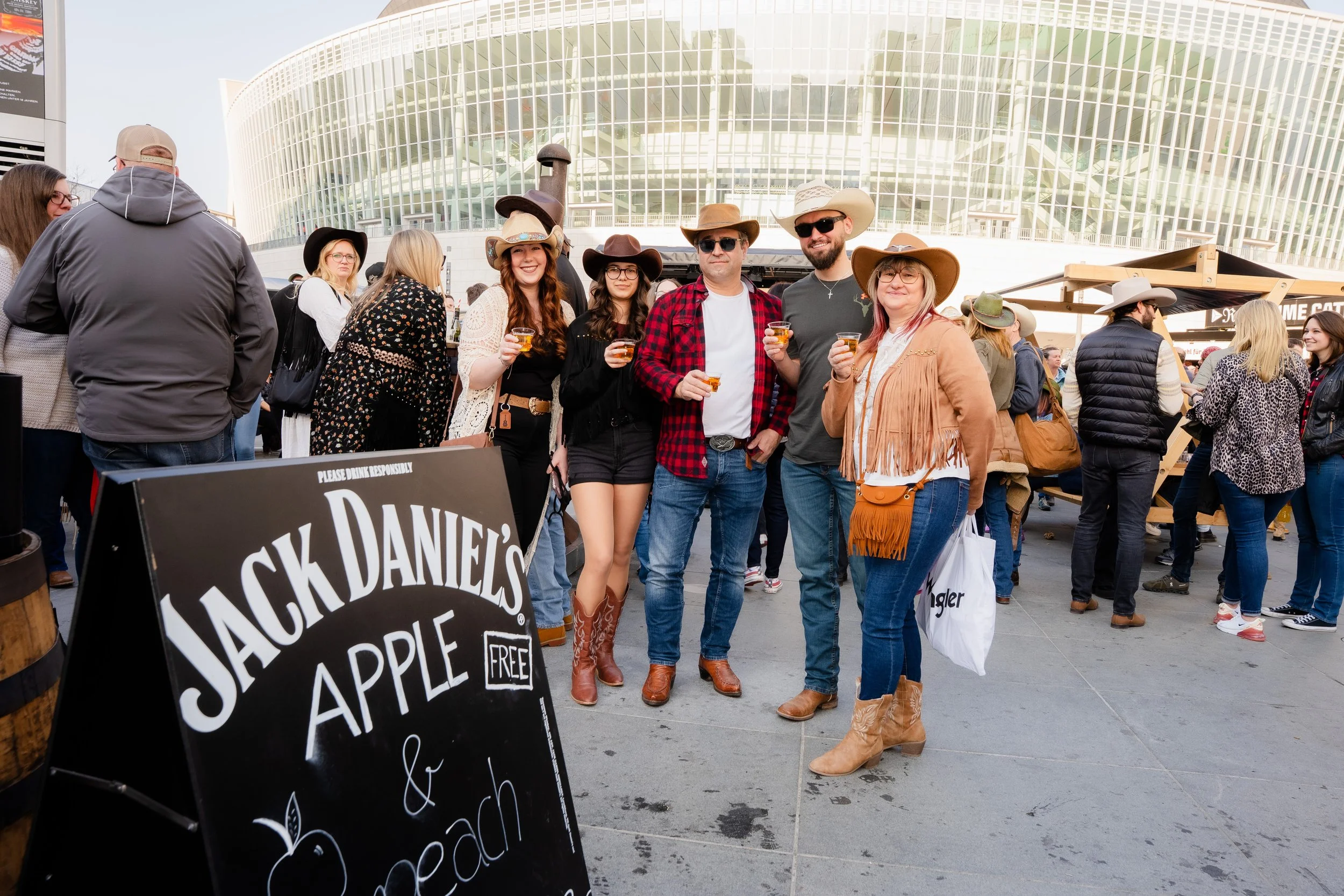 jackdaniels_shaboozy_berlin-whiteshoottaa-102.jpg
