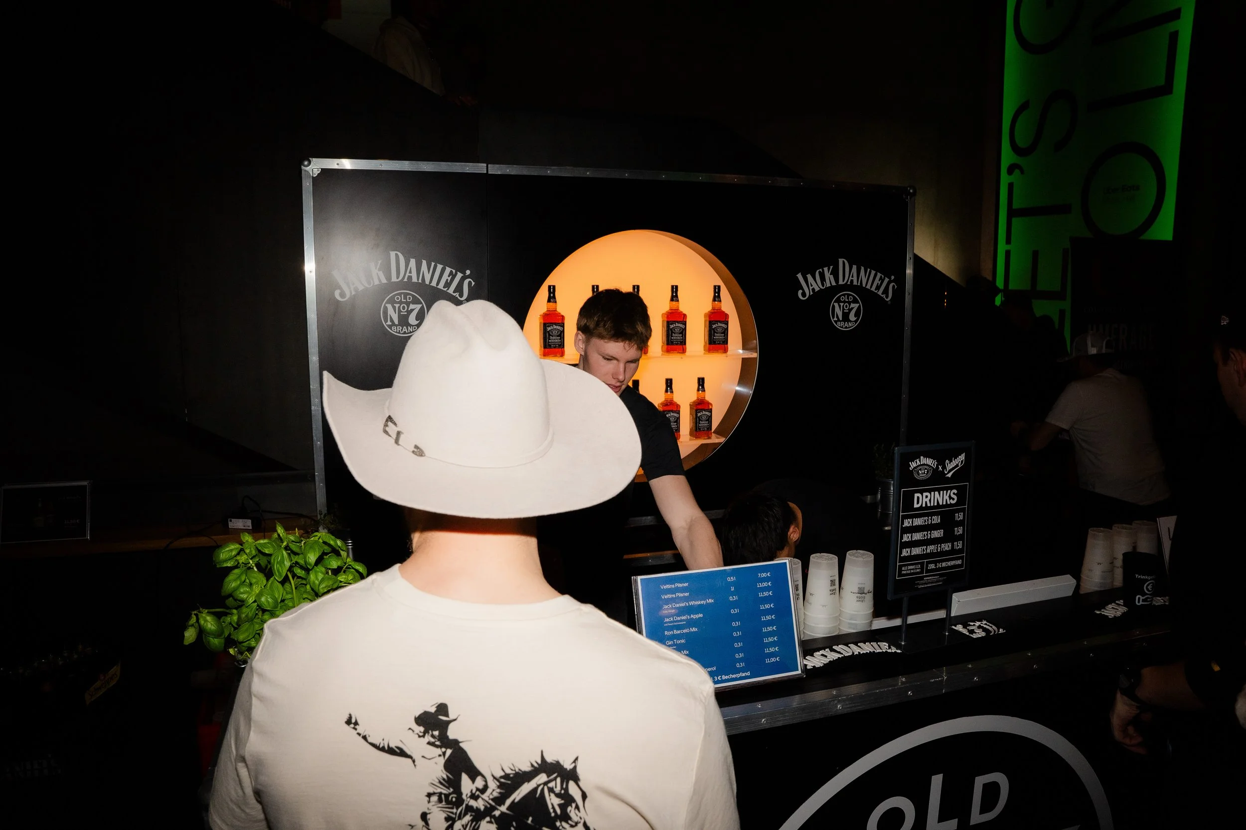 jackdaniels_shaboozy_berlin-whiteshoottaa-180.jpg