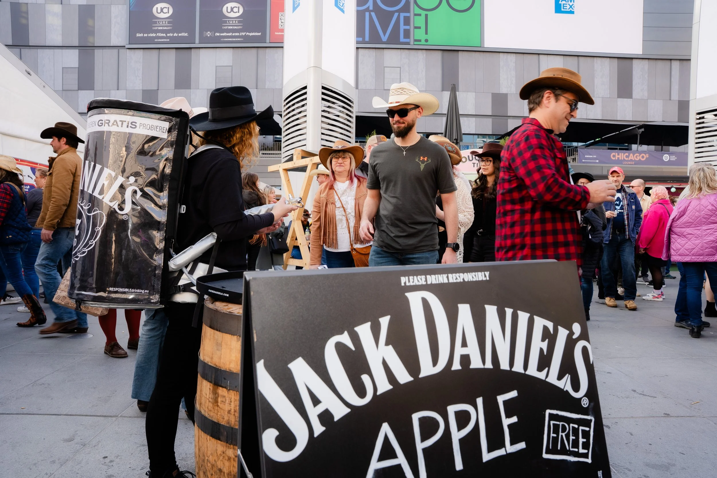 jackdaniels_shaboozy_berlin-whiteshoottaa-99.jpg