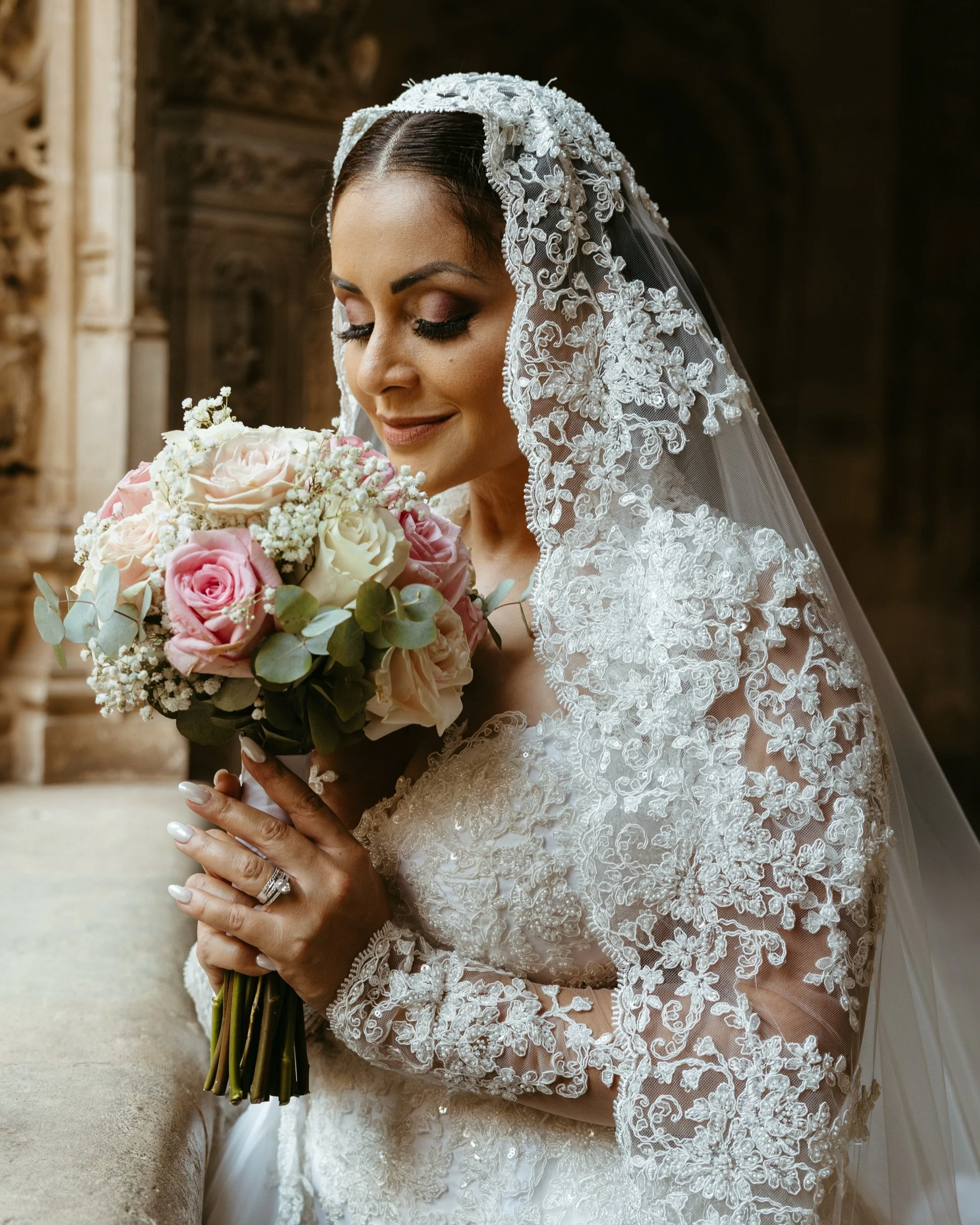 ARLENE &amp; LORENZO 🤍🇨🇷 Boda Costarricense ✨

@arlene_elizondo_lapatrona 🤍
@castano_lorenzo 🤍

Vestido @johanna_marce 
Peluquer&iacute;a y maquillaje @marcobrenescr 
Traje Novio Gerson Adr&eacute;
Finca @haciendadelcardenal 
Coche: @carryyou_ev
