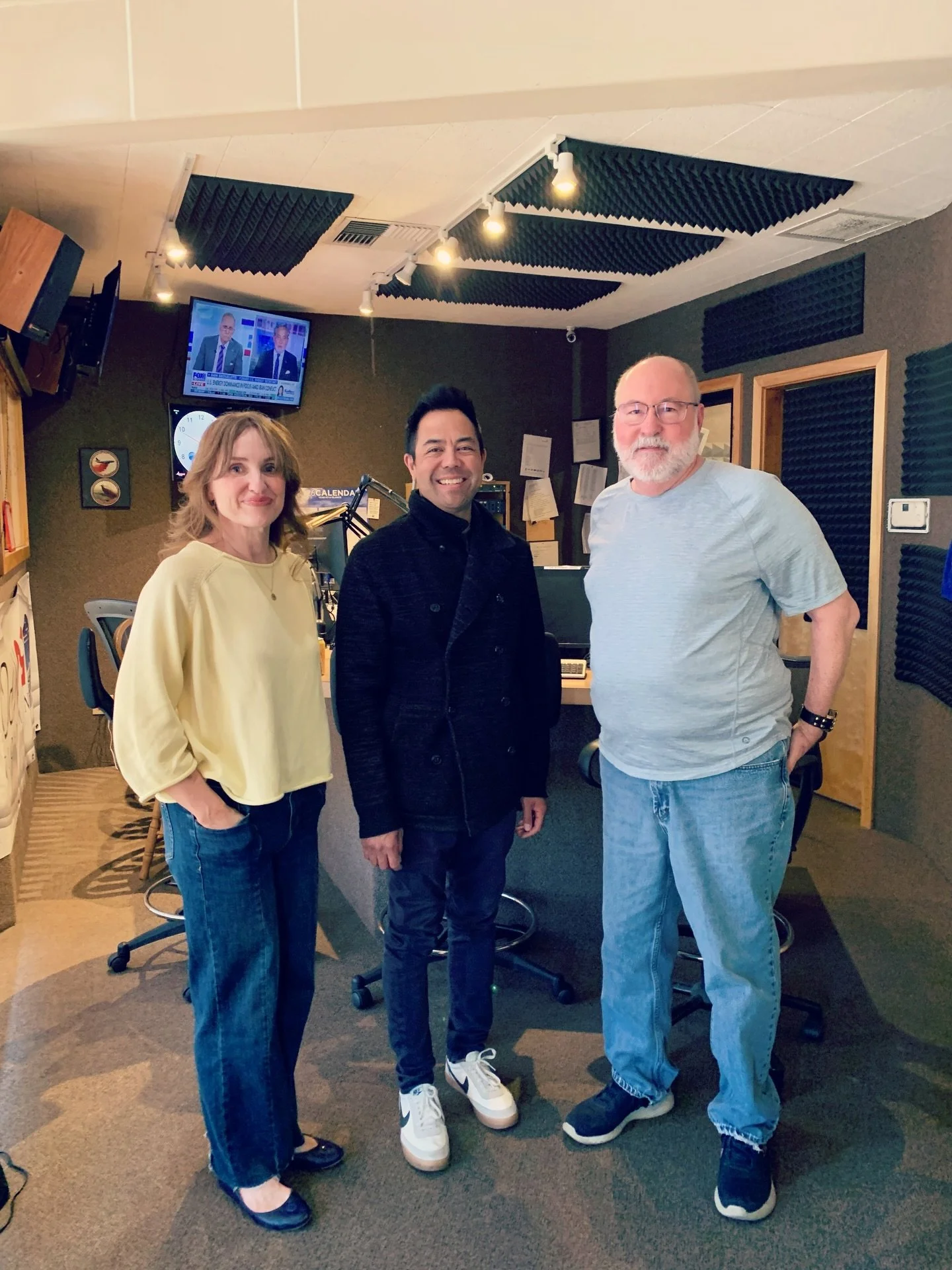 WVSO &amp; @violindenise visits David Bernstein at @newsradio560kpq talking Beethoven&rsquo;s mysteries, next season teasers, 80th Gala and more!
Thank you for having us on the show!

#wenatchee #wenatcheevalley #wenatcheewa #eastwenatchee #lakechela