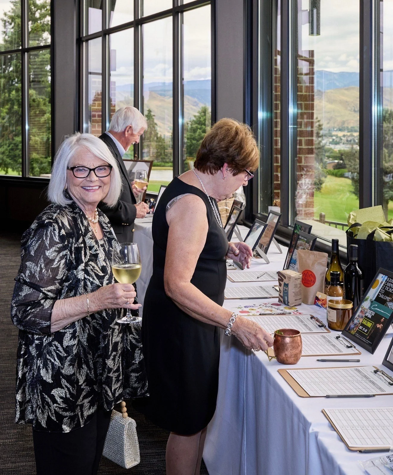 We are grateful to celebrate the joy of music in such a supportive and beautiful community. 
The success of our 80th Season Celebration Gala is a reflection of the generosity and dedication of so many.

A special thank you to Bob Inn with Inn House P