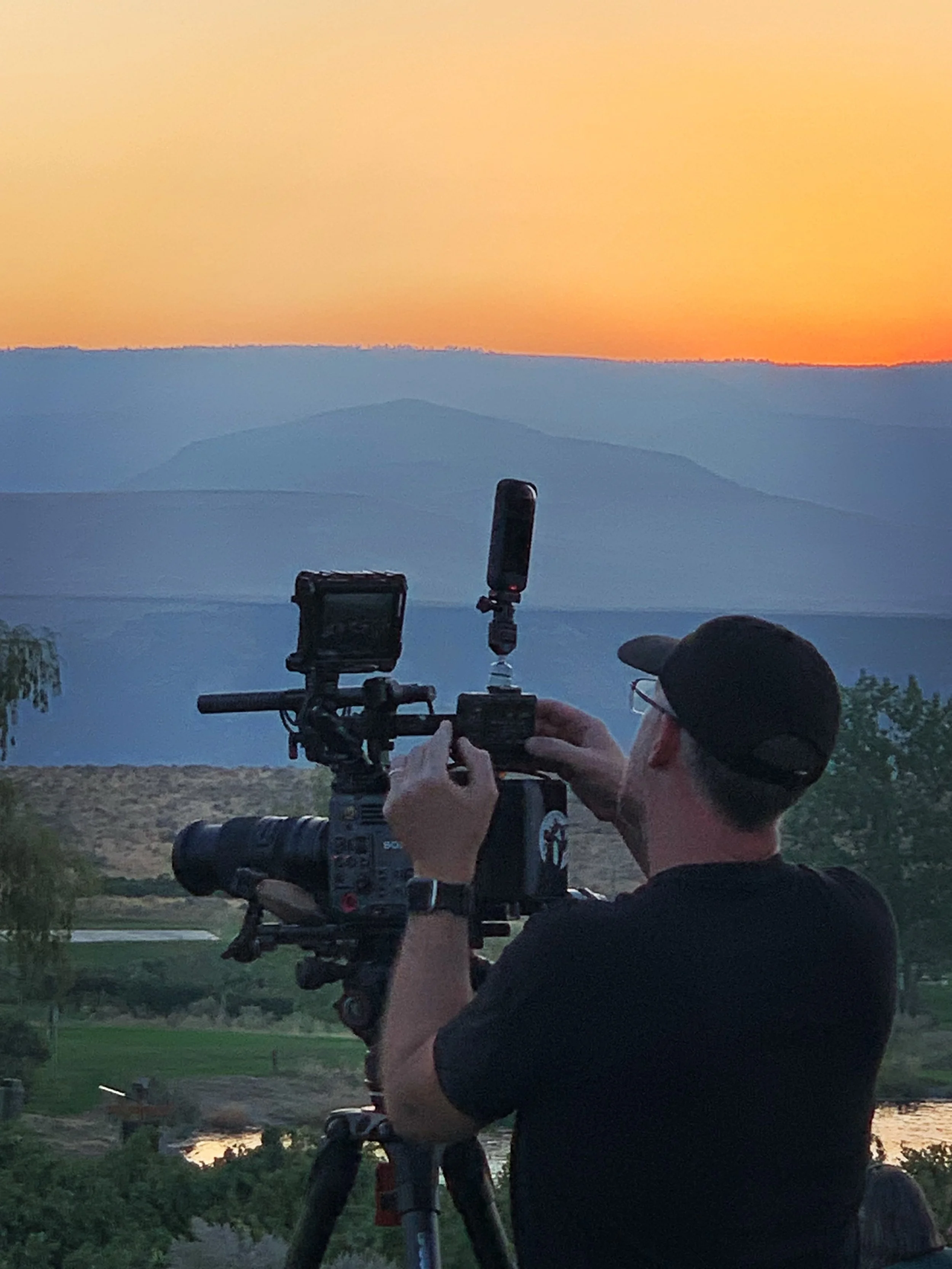 @charleyvoorhis is working on something special!

@voortexproductions 

#gorge #community #wenatchee #wenatcheevalley #ncwlove