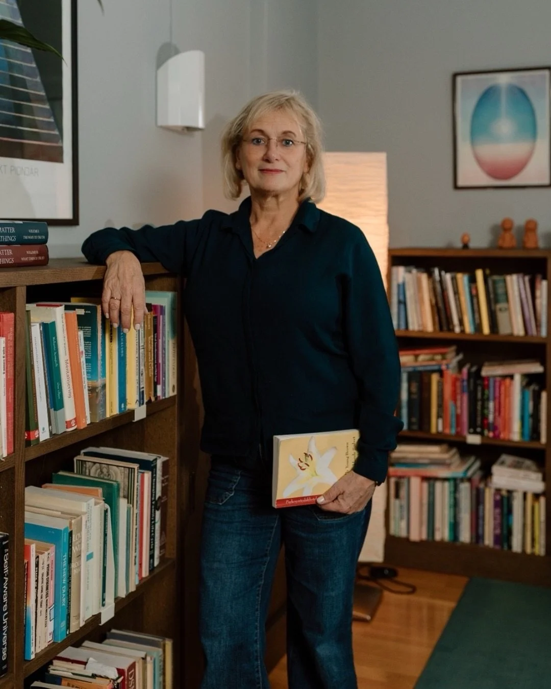 She told me she doesn't want to stand out too much.
⠀⠀⠀⠀⠀⠀⠀⠀⠀
And then she went and built a whole business anyway &mdash; while working full time, while studying psychotherapy, while figuring out social media for the first time.
⠀⠀⠀⠀⠀⠀⠀⠀⠀
Some people