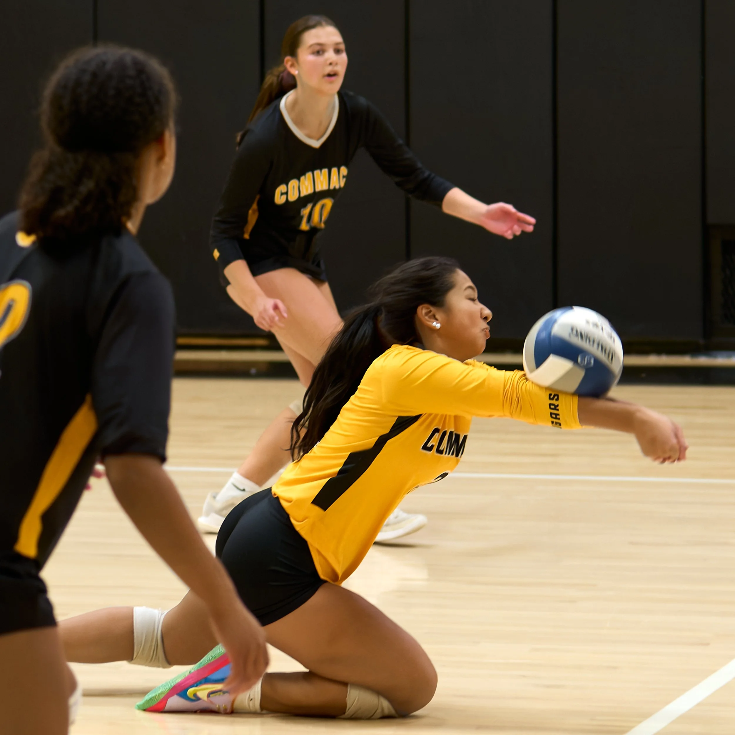 Commack High School Girls Varsity Volleyball vs. Connetquot