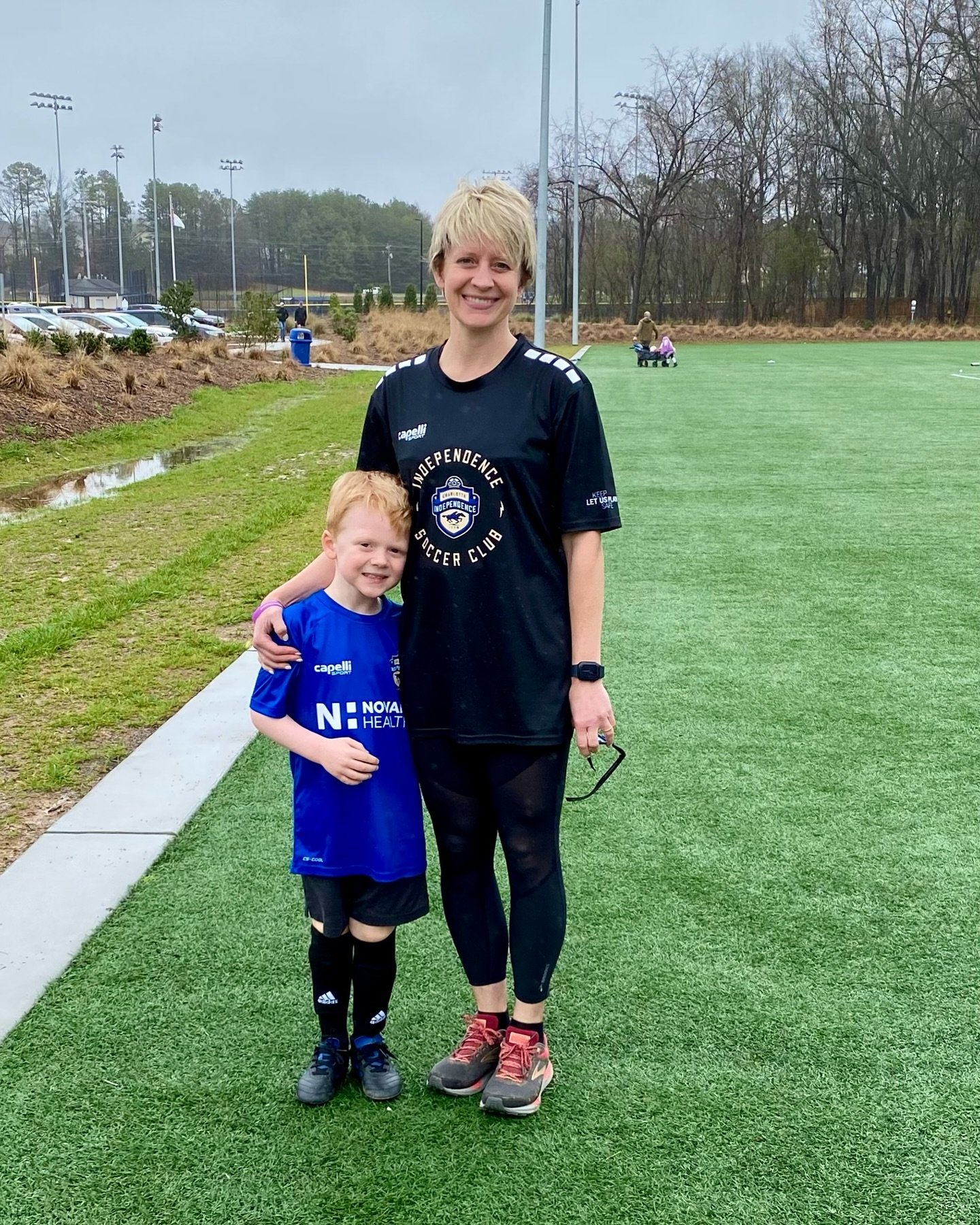 @laurakingedwards may have retired her own soccer cleats, but she still makes her mark on the field by coaching her son&rsquo;s team.

Shout out to the @independence_sc Tega Cay Galaxy on a great season!

#BlindMomentum #motherrunners #womensrunningc
