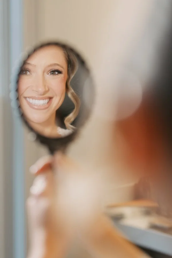 bride getting ready mirror bridal suite.jpg