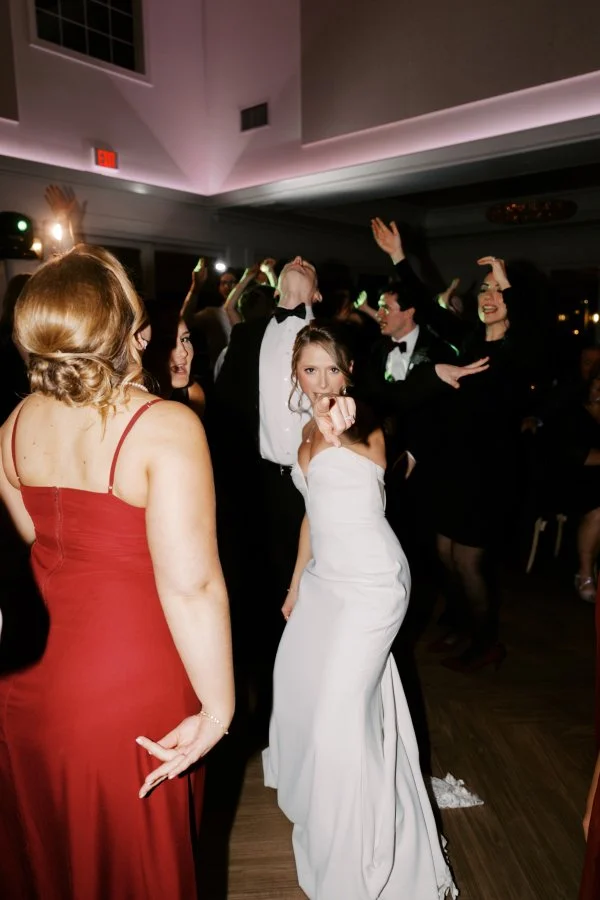 bride dancing dance floor.jpg