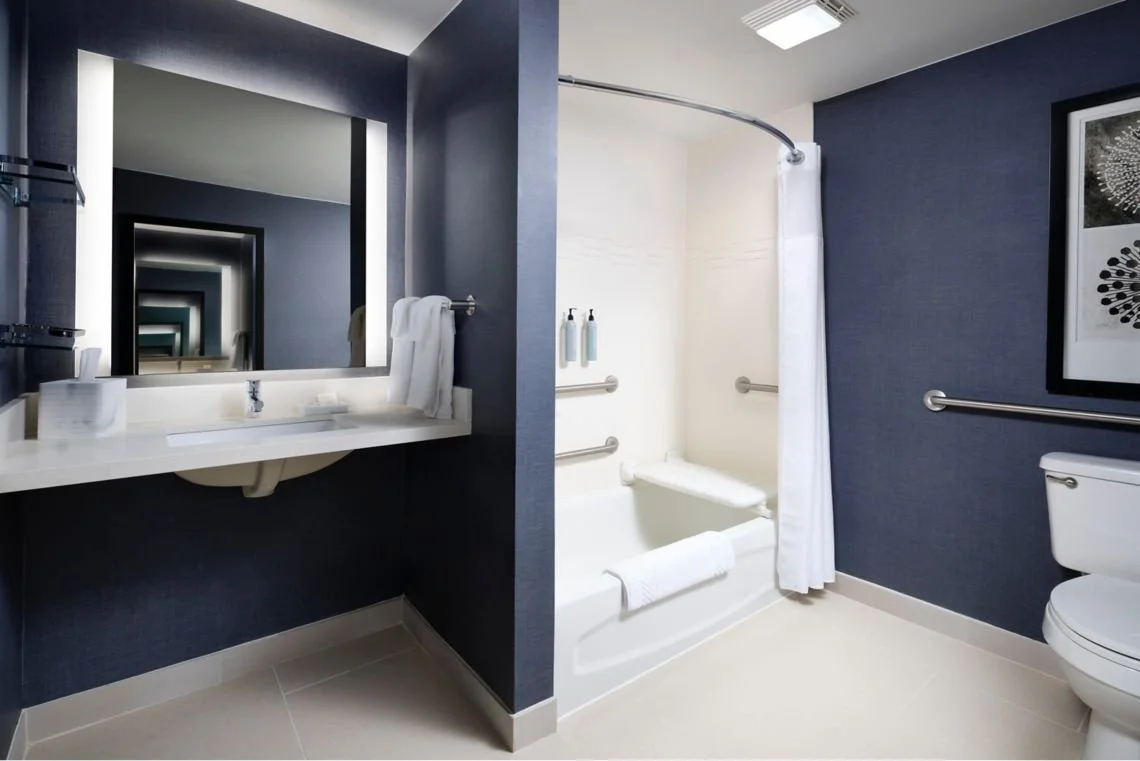 ri-cdwri-accessible-tub-31171_Classic-Hor.jpg