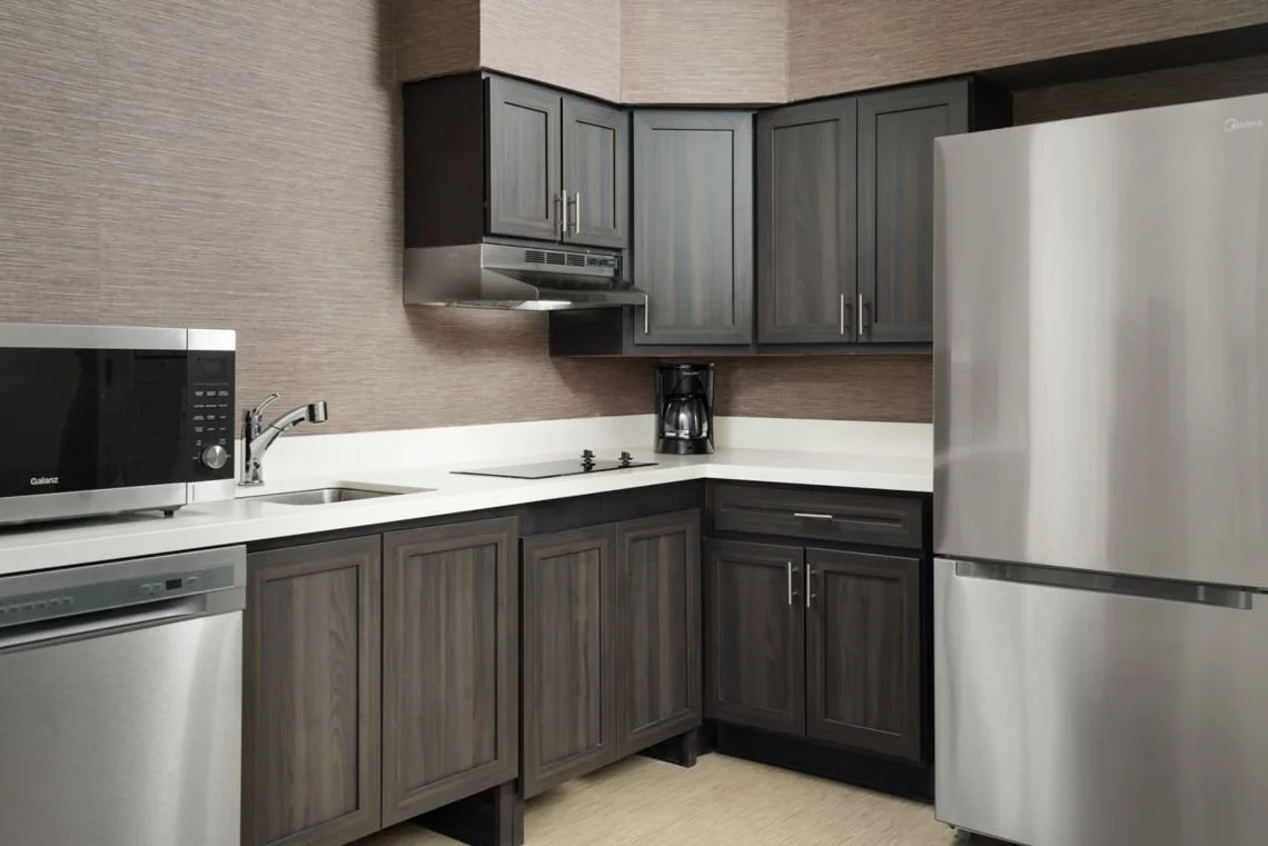 ri-cdwri-accessible-kitchen-32999_Classic-Hor.jpg