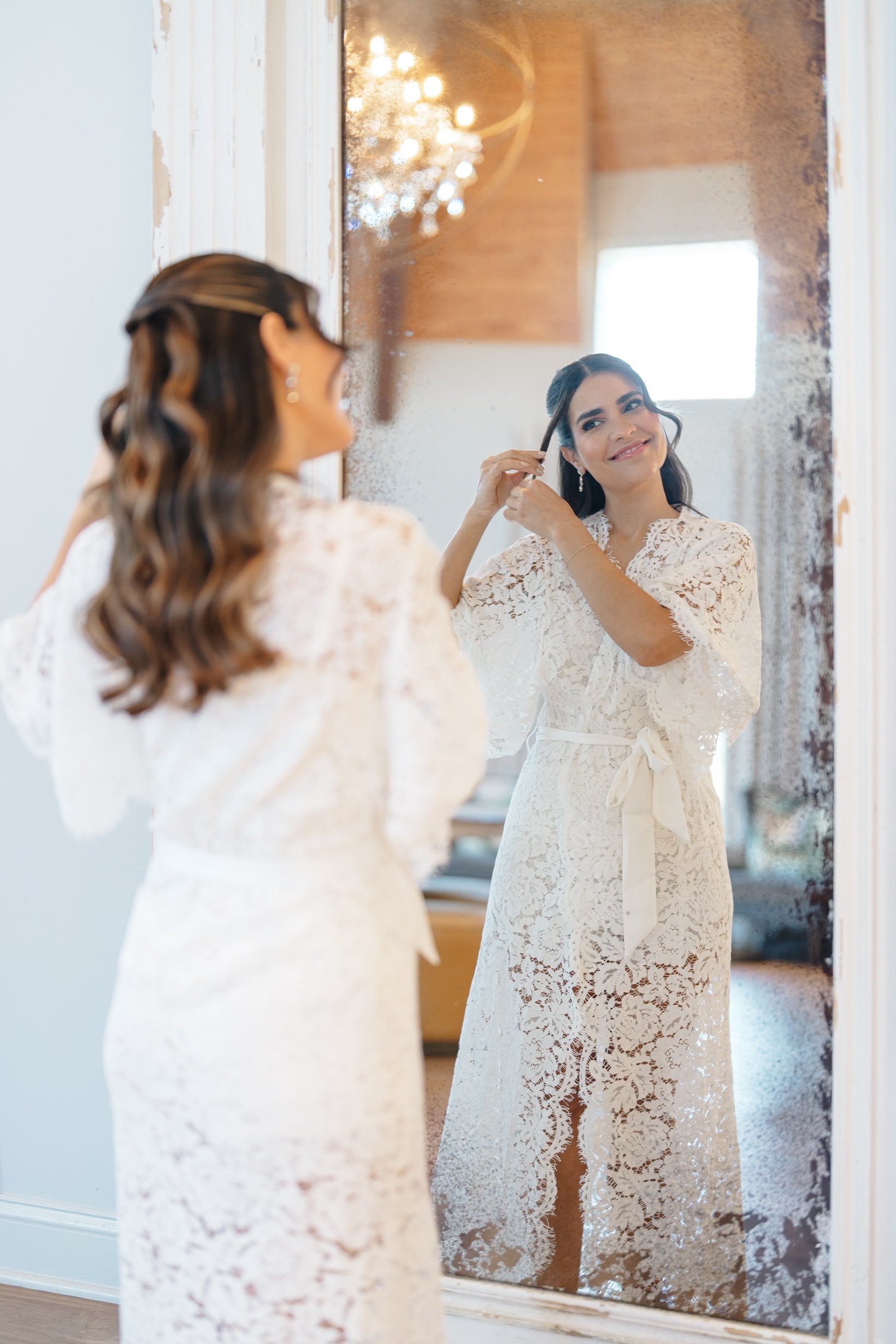 getting ready, silo suite, mirror.jpg