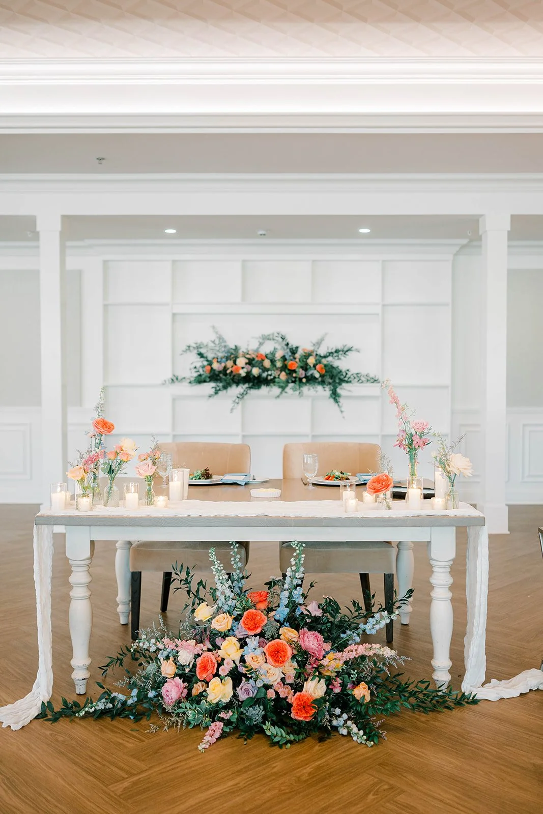 sweetheart table.jpg