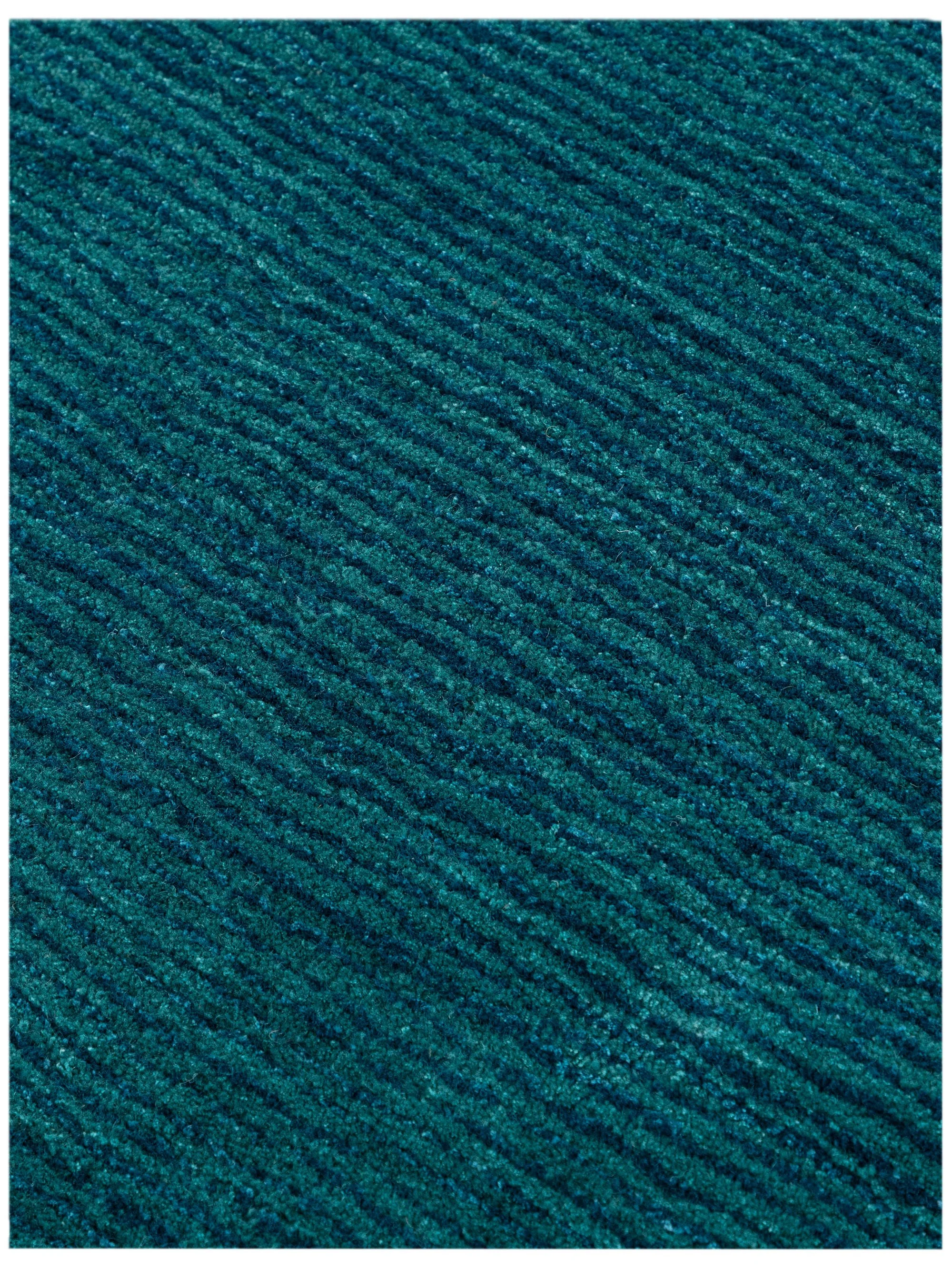 Teal – close up