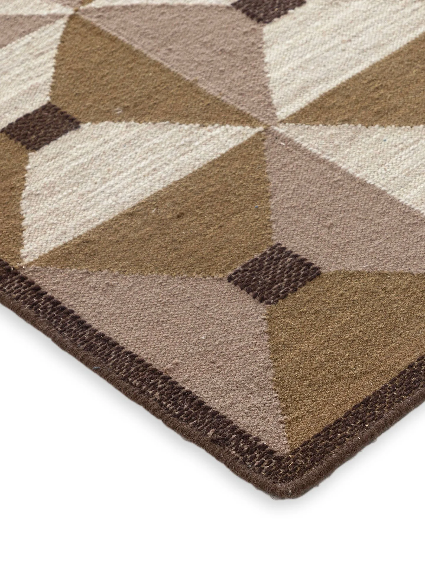 Totzke_Rugs_FW.S12.Terra close up side.jpg