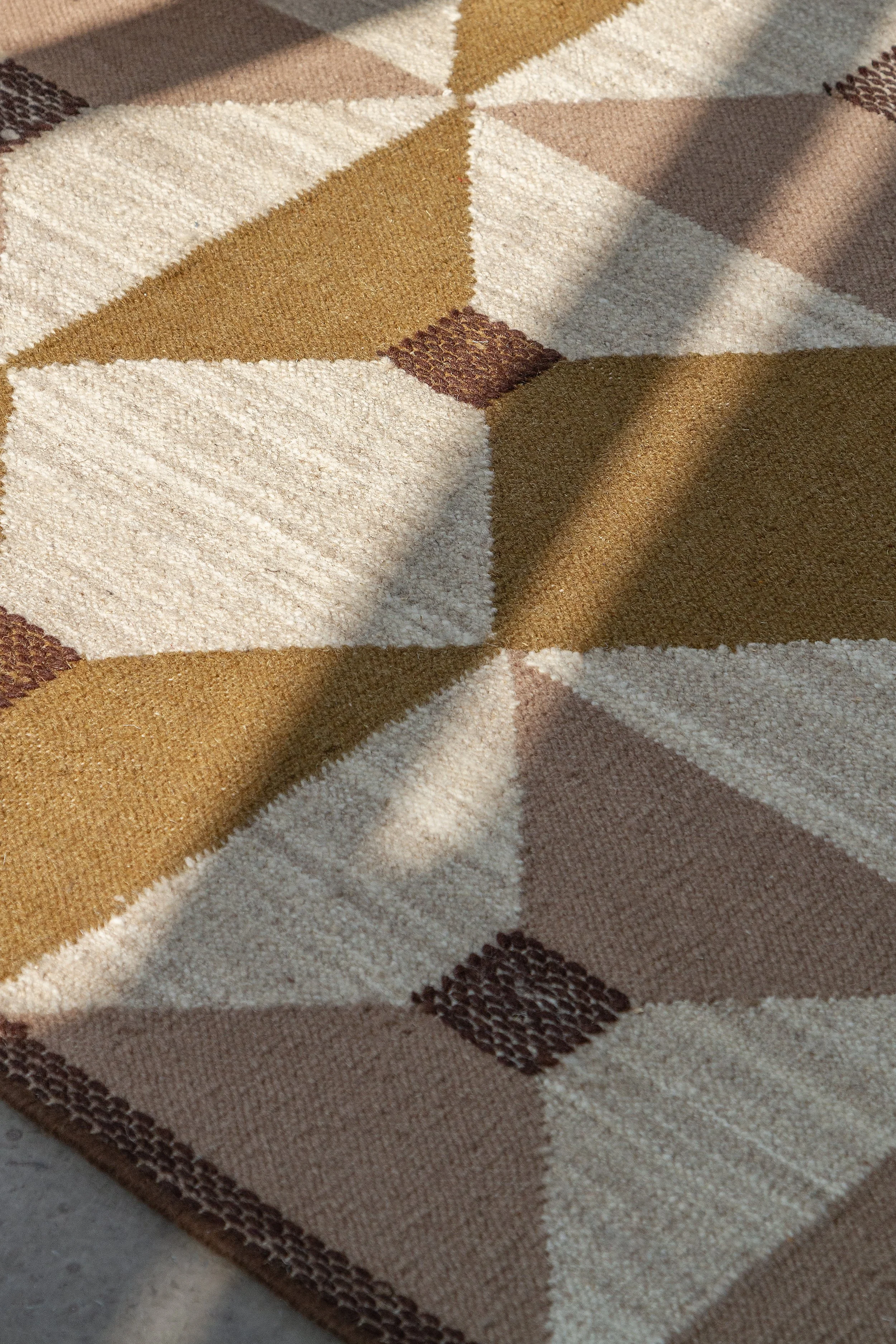 Totzke rugs Terra close portrait.jpeg