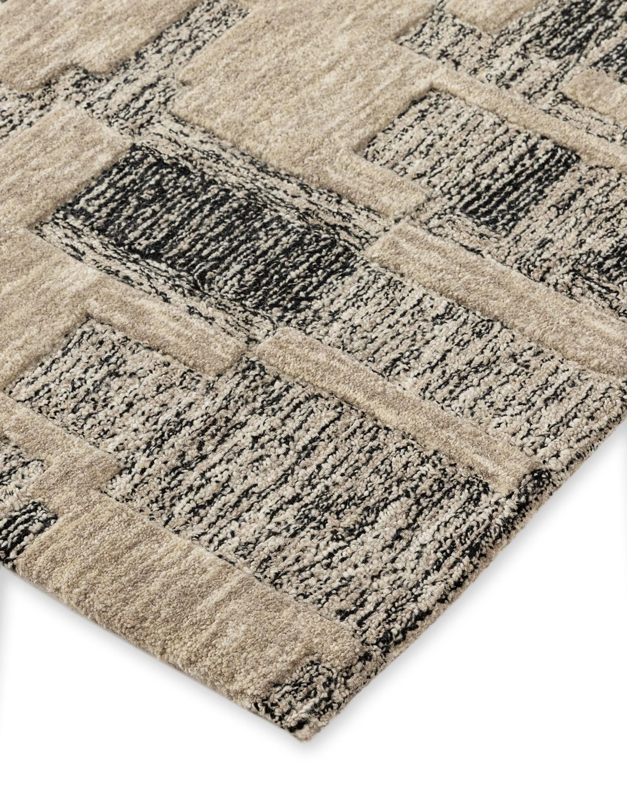 Totzke_Rug_HTP.S16.Azadi.Mona.closeup 2.jpeg