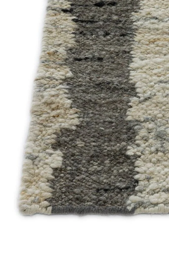 Charcoal - edge detail