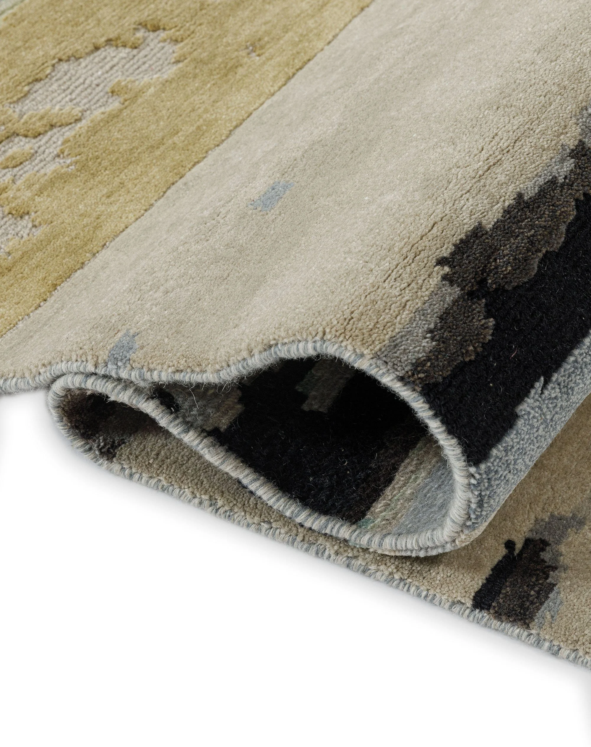Totzke Rugs _ Fragment close up rug image 2.jpg
