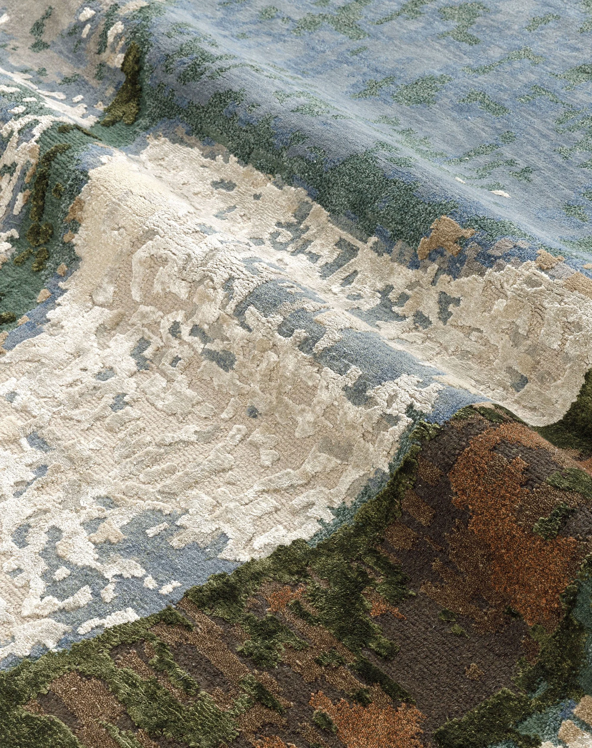 Totzke rugs _ Massif close-up rug image 1.jpg