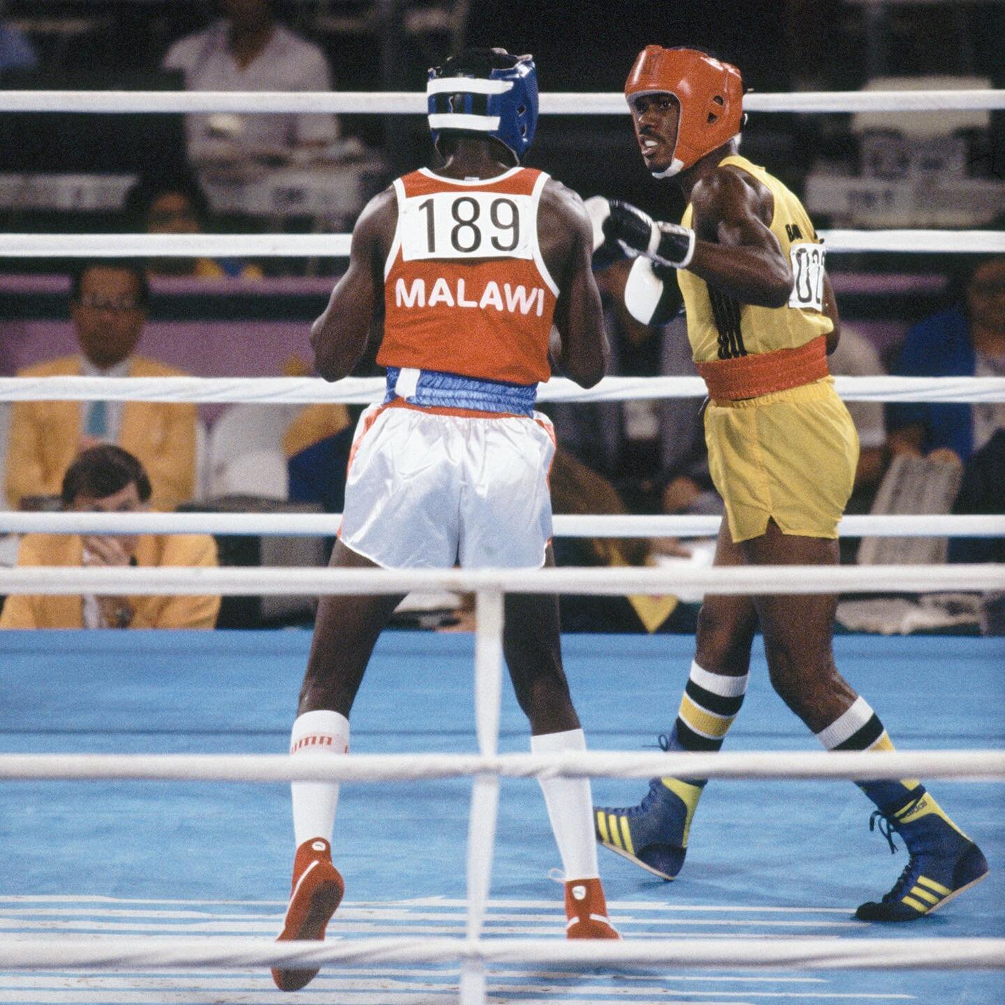 Los Angeles 1984 OG,
Boxing, -67kg (lightwelterweight)
Men -
Qualification, Steve
LARRIMORE (BAH)
versus Phillimon AYESU